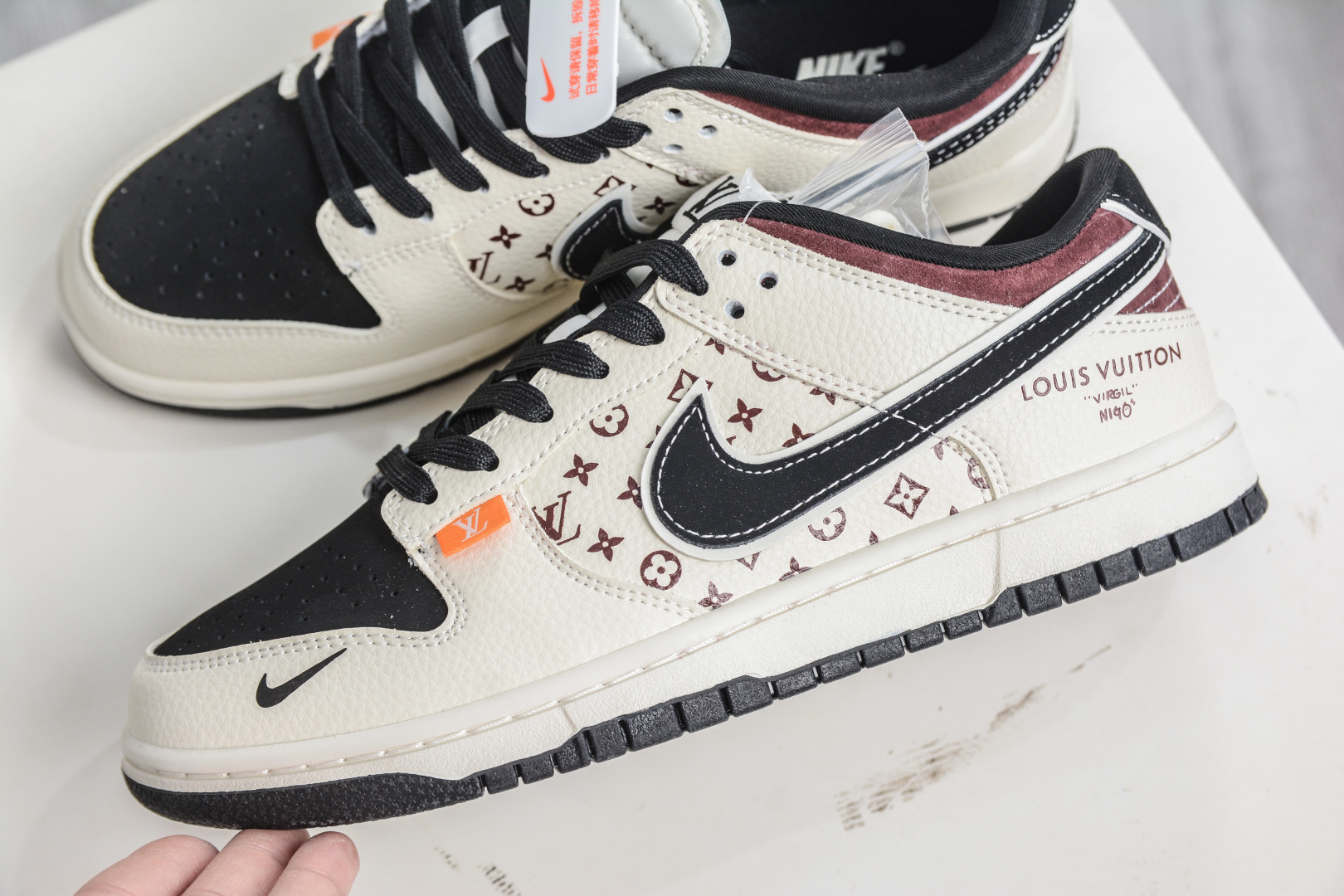 270 Nike SB Dunk Low x Louis Vuitton LV联名-米黑棕印花 MN1688-105