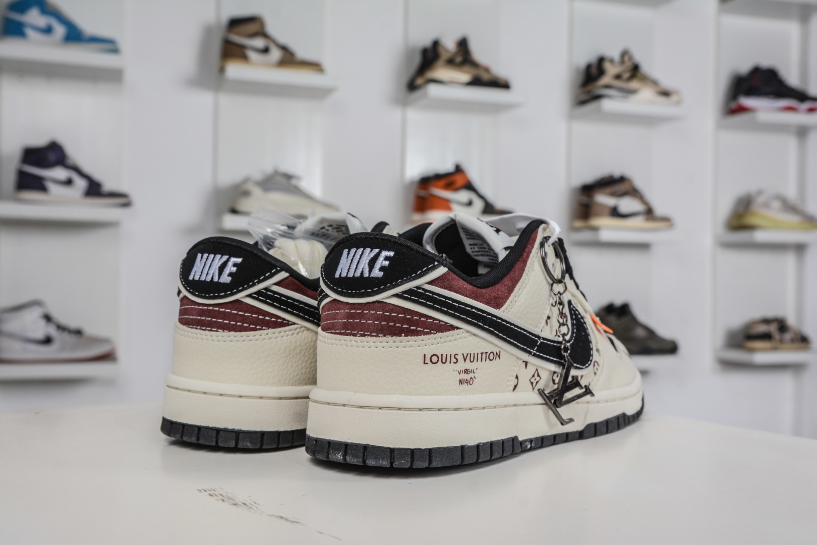 270 Nike SB Dunk Low x Louis Vuitton LV联名-米黑棕印花 MN1688-105