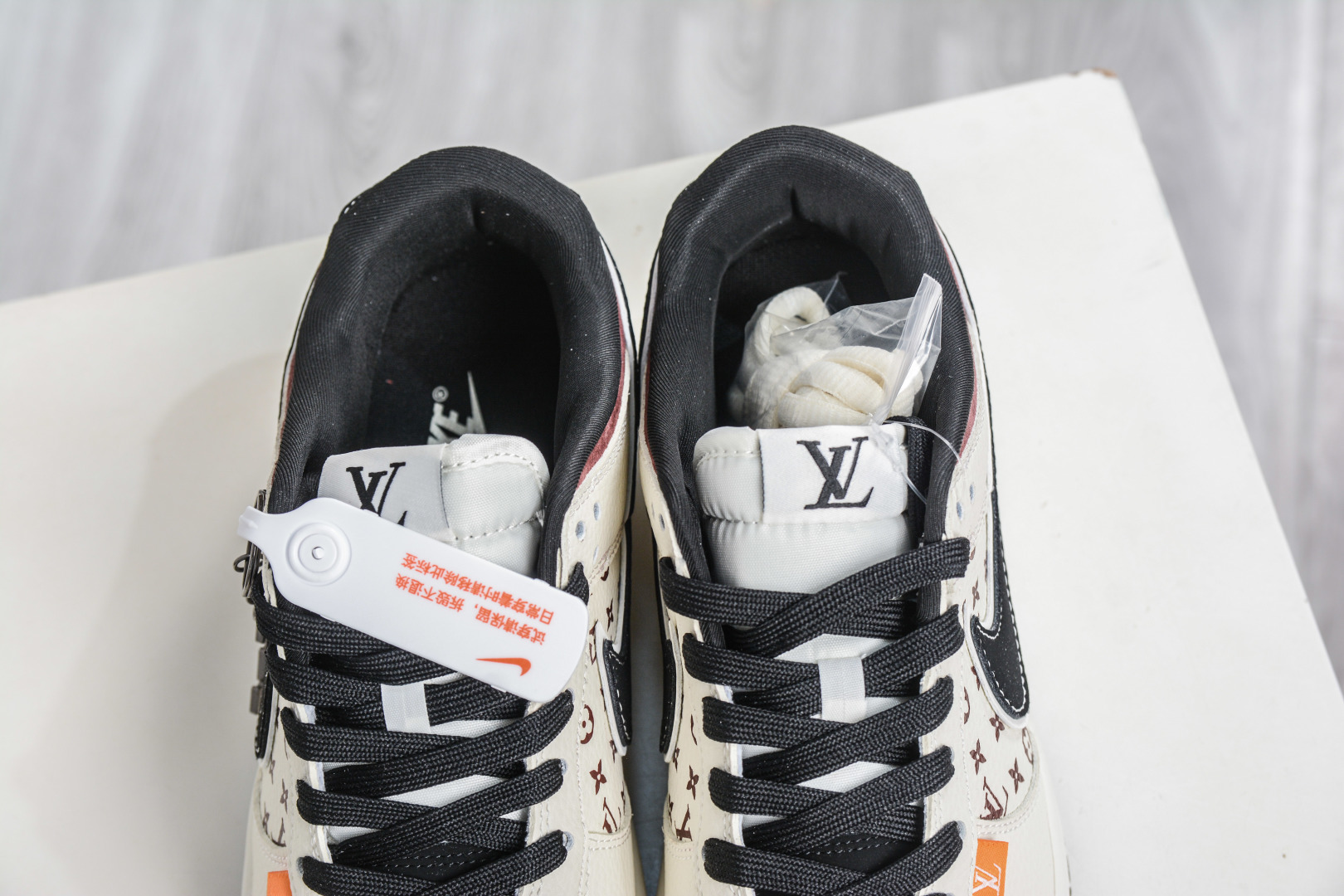 270 Nike SB Dunk Low x Louis Vuitton LV联名-米黑棕印花 MN1688-105