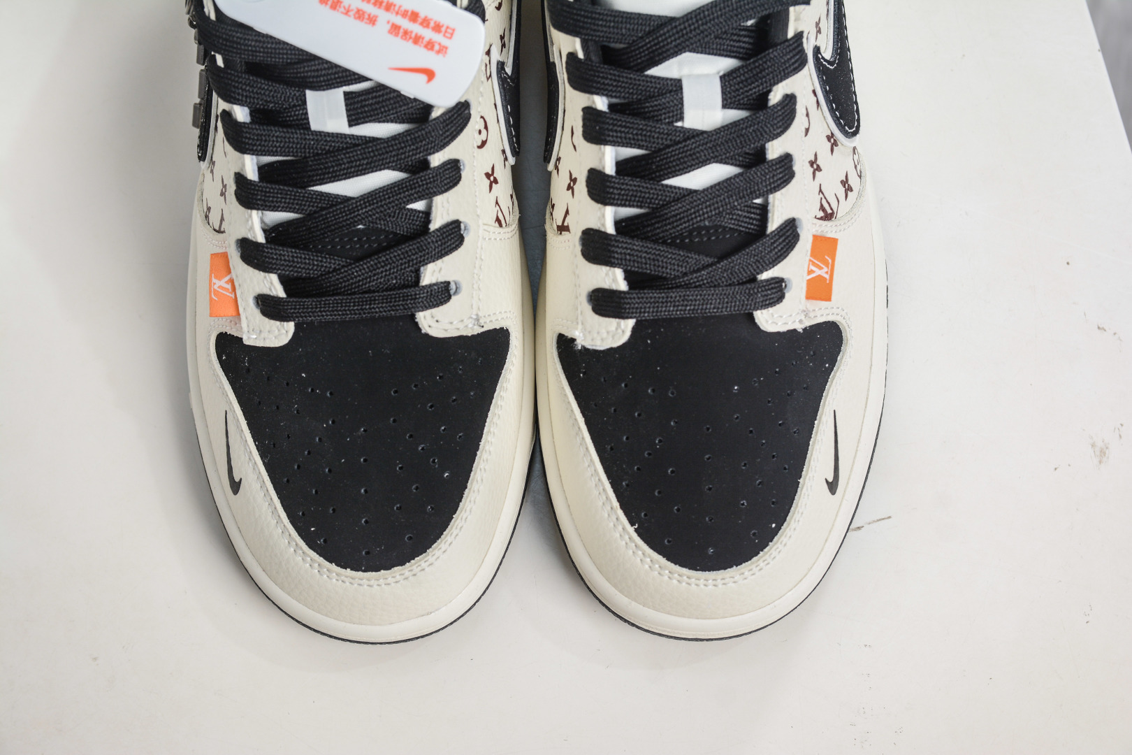 270 Nike SB Dunk Low x Louis Vuitton LV联名-米黑棕印花 MN1688-105