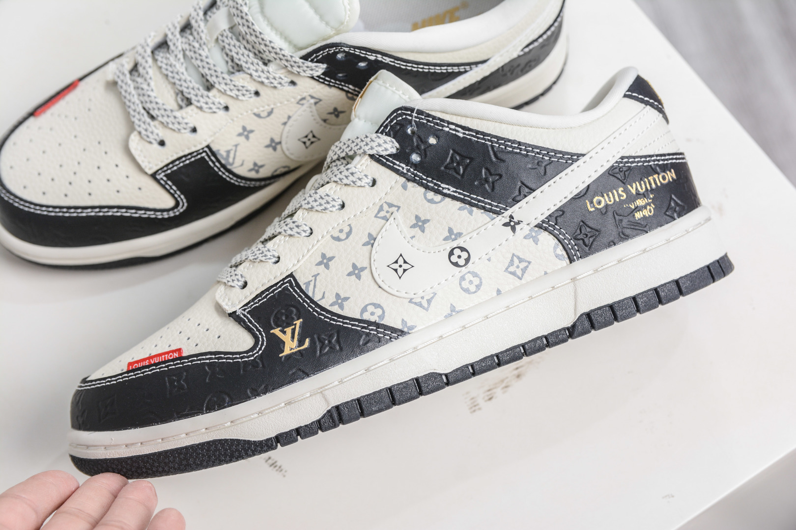 270 Nike SB Dunk Low x Louis Vuitton LV联名-黑白印花 MN1688-106