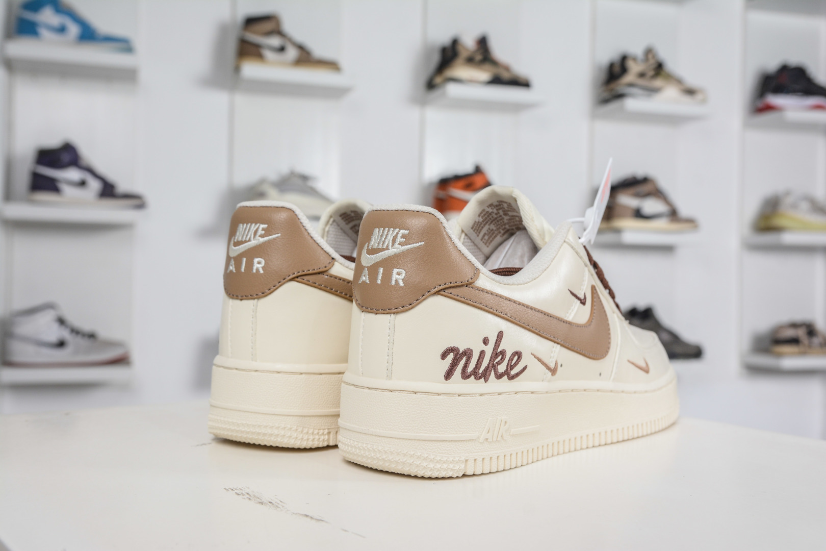 260 Nike Air Force 1 Low 07 奶咖白棕三小勾 NH0601-584-Chinese UA Cheap High Quatity Brand Clothes Bags handbags Sneakers wholesale wholesaler seller from China Factory suppliers Fashion Clothing Shoes best Quality Beautiful Price 260 Nike Air Force 1 Low 07 奶咖白棕三小勾 NH0601-584