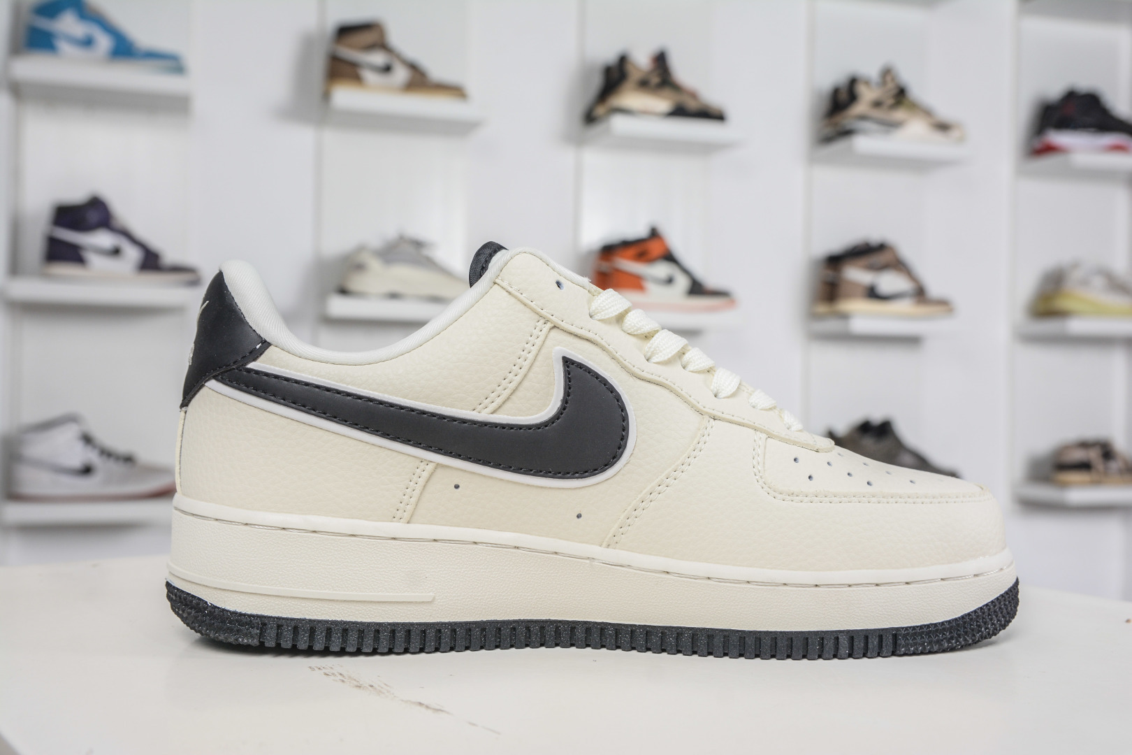 260 Nike Air Force 1 Low 07 x Louis Vuitton LV联名-米白黑 LD1999-001