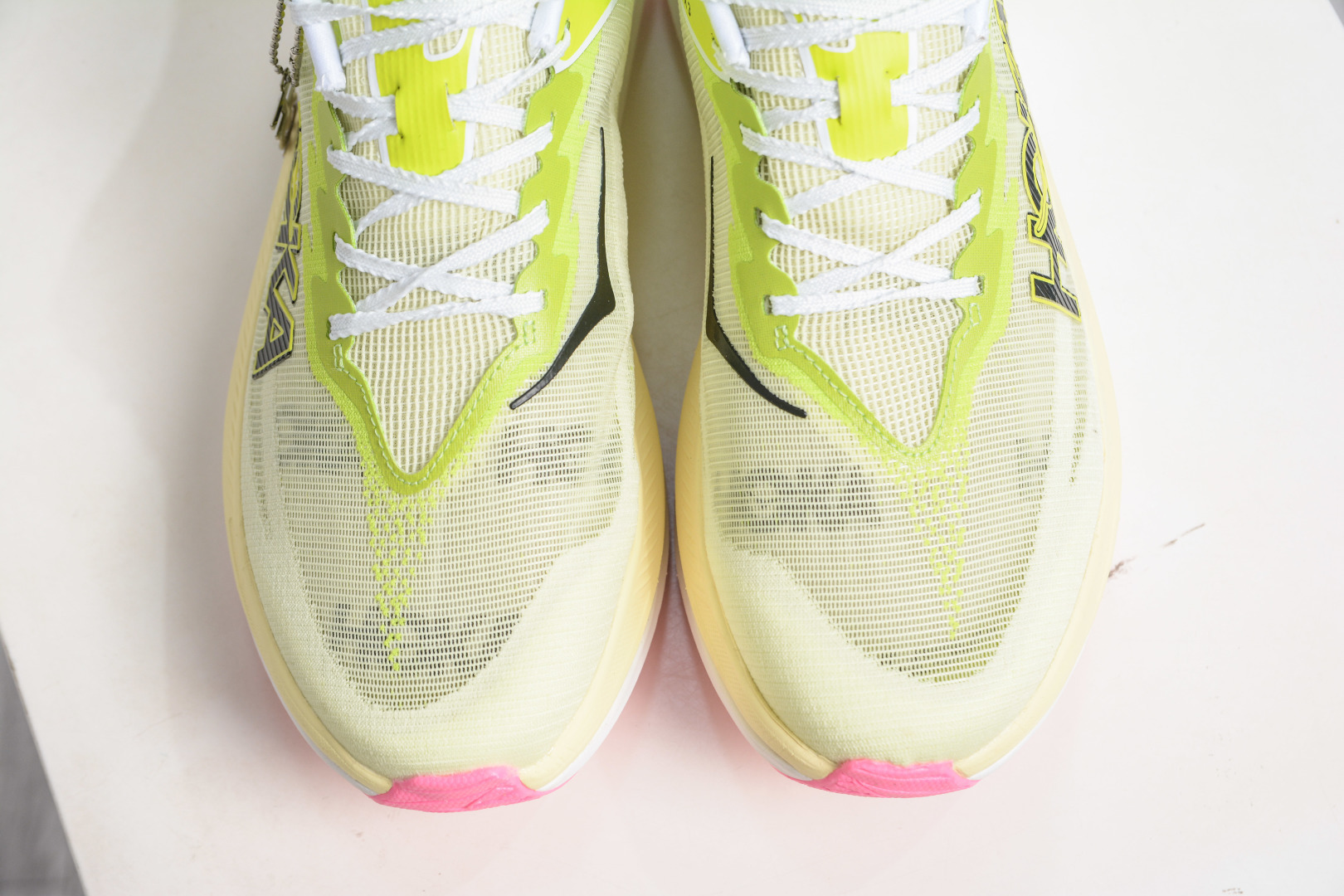 210 HOKA ONE ONE ROCKET X 3 半透明蝉翼鞋面 运动透气跑步鞋 1168724/SNLG
