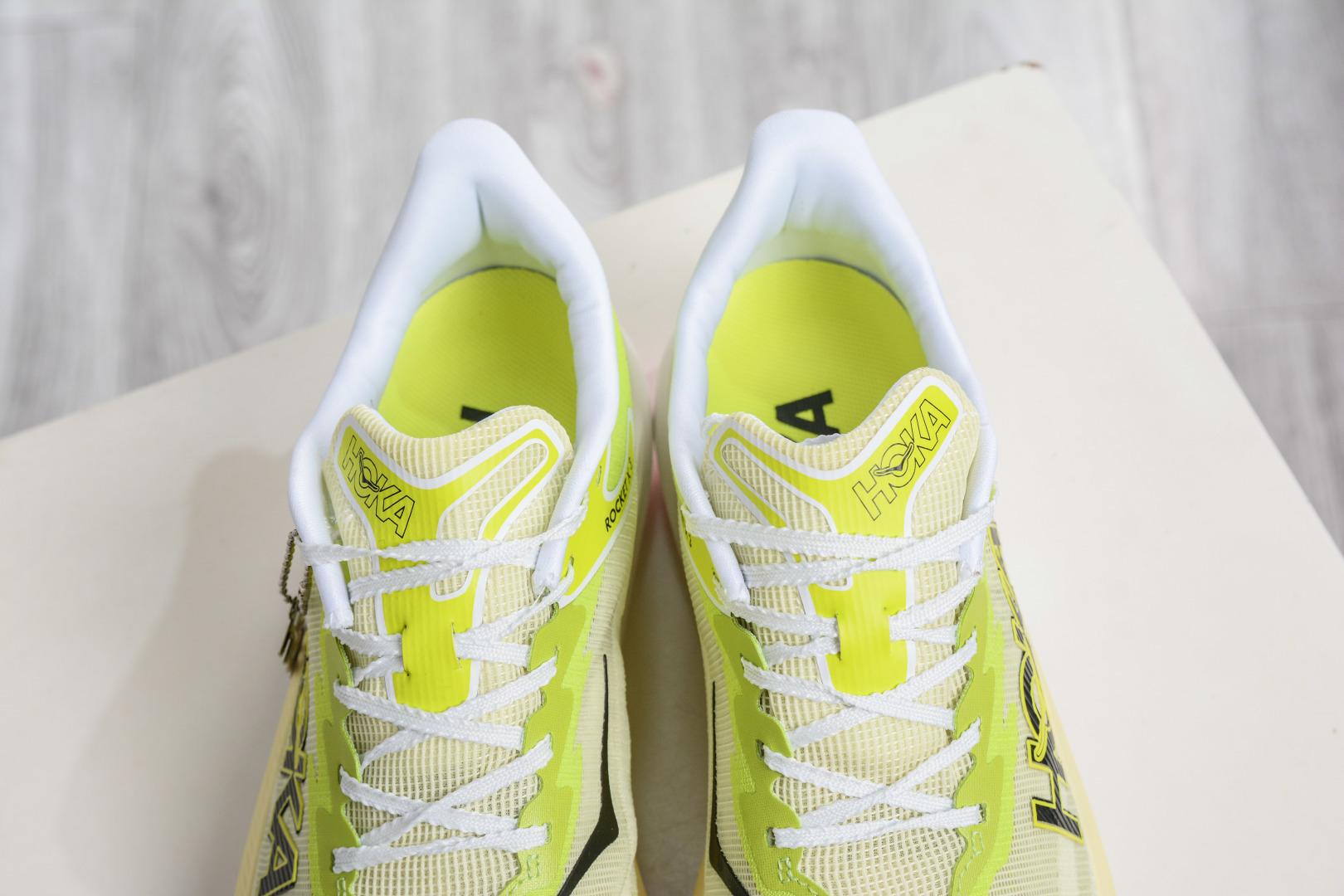 210 HOKA ONE ONE ROCKET X 3 半透明蝉翼鞋面 运动透气跑步鞋 1168724/SNLG