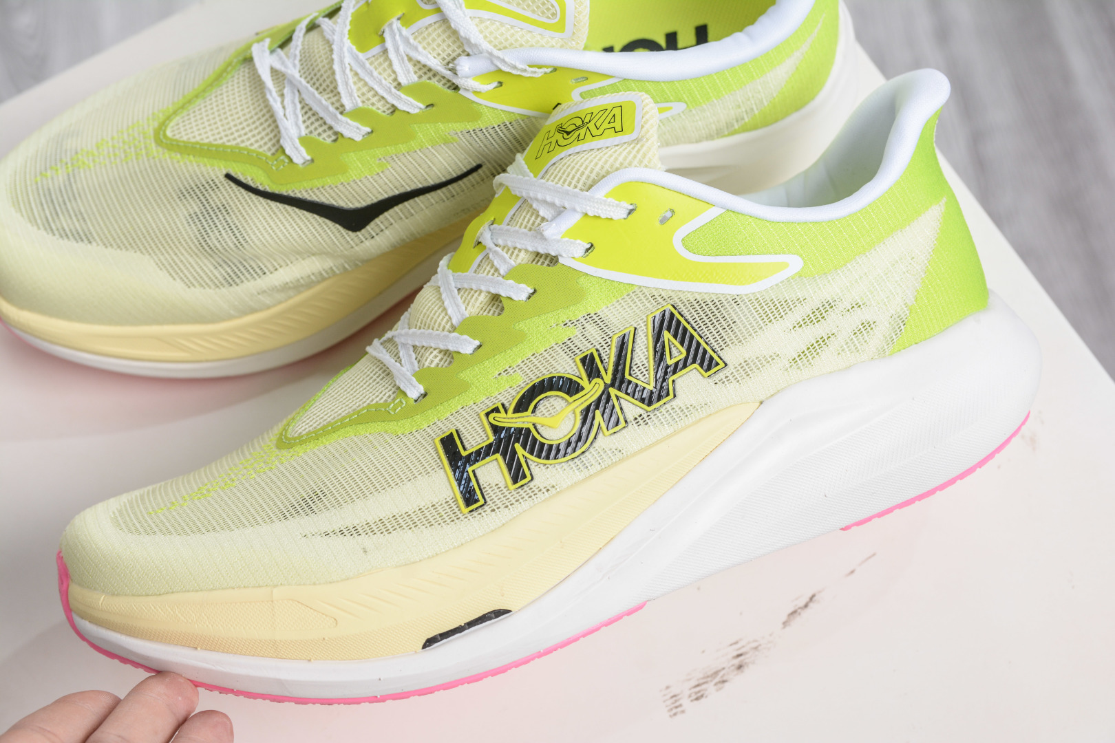 210 HOKA ONE ONE ROCKET X 3 半透明蝉翼鞋面 运动透气跑步鞋 1168724/SNLG