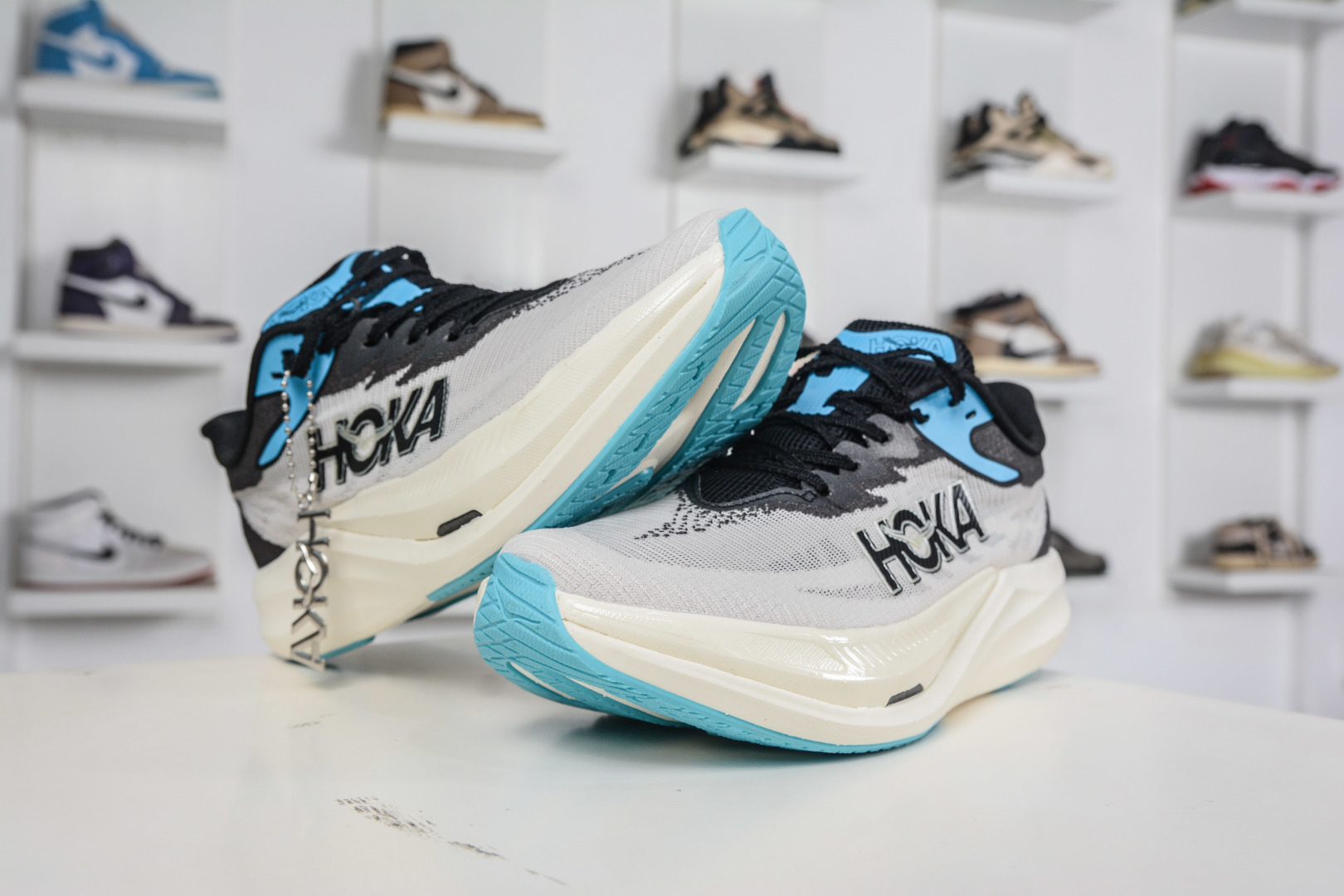210 HOKA ONE ONE ROCKET X 3 半透明蝉翼鞋面 运动透气跑步鞋 1168724/WBLC