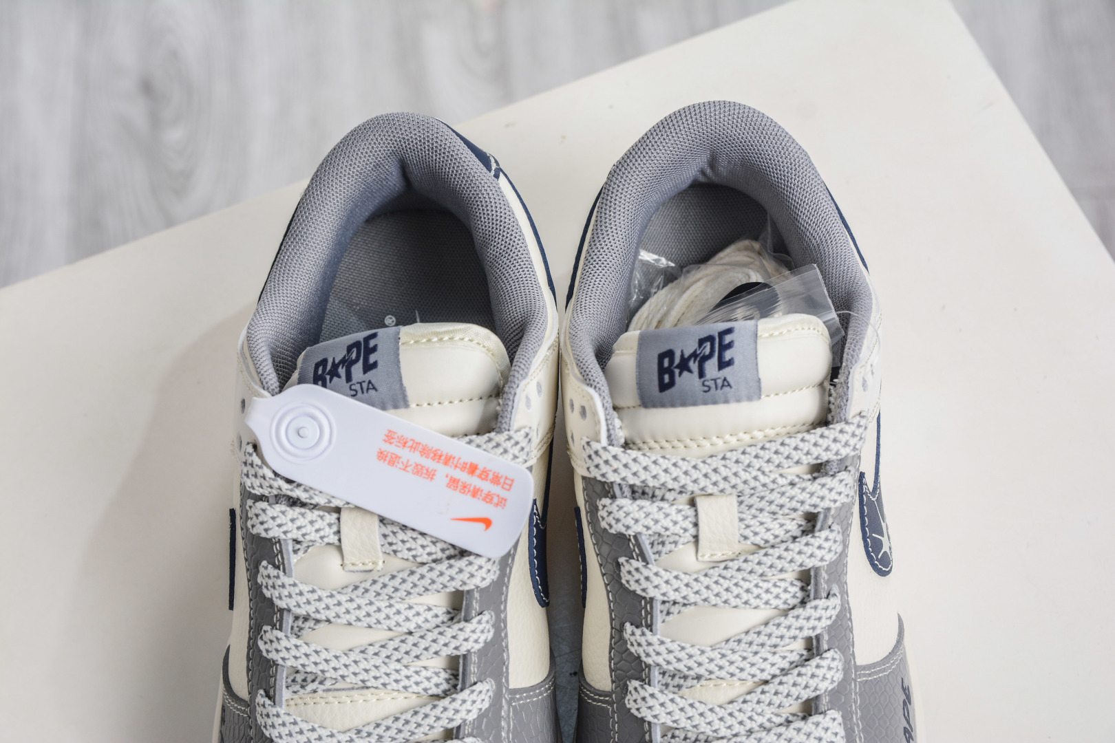 270 Nike SB Dunk Low x BAPE 猿人头联名-米灰黑 JP1628-036