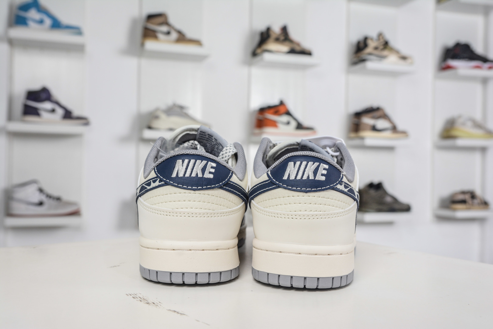 270 Nike SB Dunk Low x BAPE 猿人头联名-米灰黑 JP1628-036