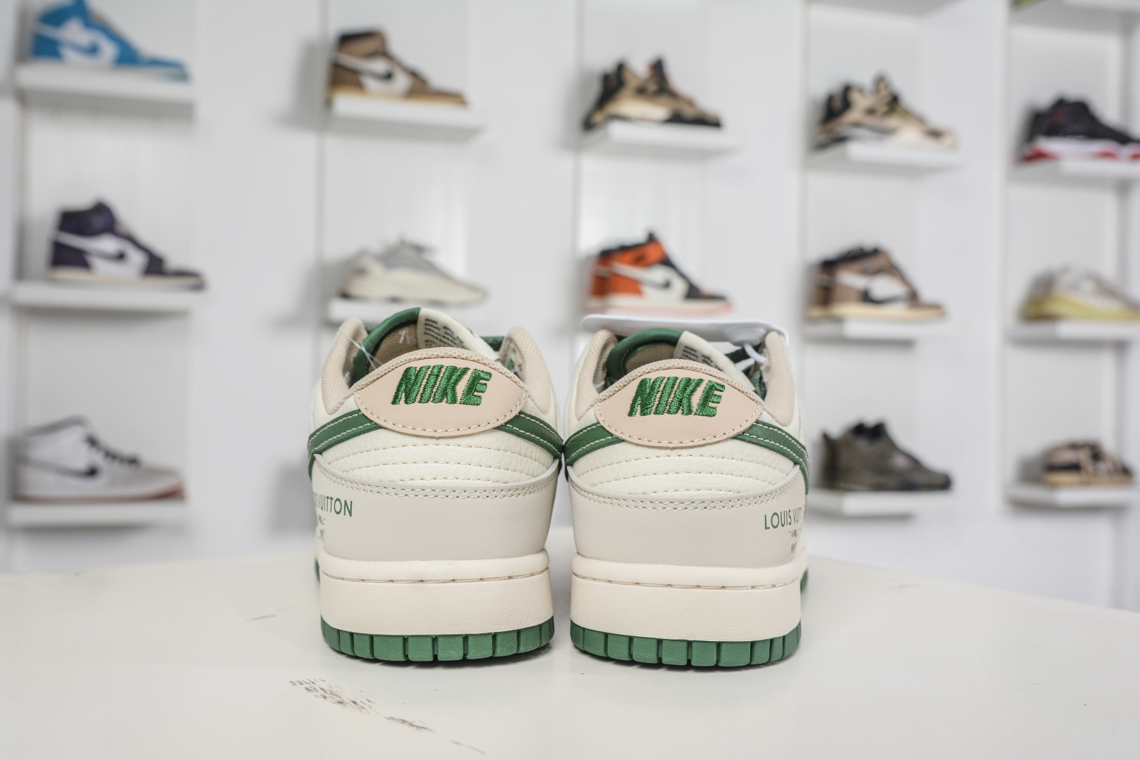 270 Nike SB Dunk Low x Louis Vuitton LV联名-米灰军绿 JP1628-001-Chinese UA Cheap High Quatity Brand Clothes Bags handbags Sneakers wholesale wholesaler seller from China Factory suppliers Fashion Clothing Shoes best Quality Beautiful Price 270 Nike SB Dunk Low x Louis Vuitton LV联名-米灰军绿 JP1628-001