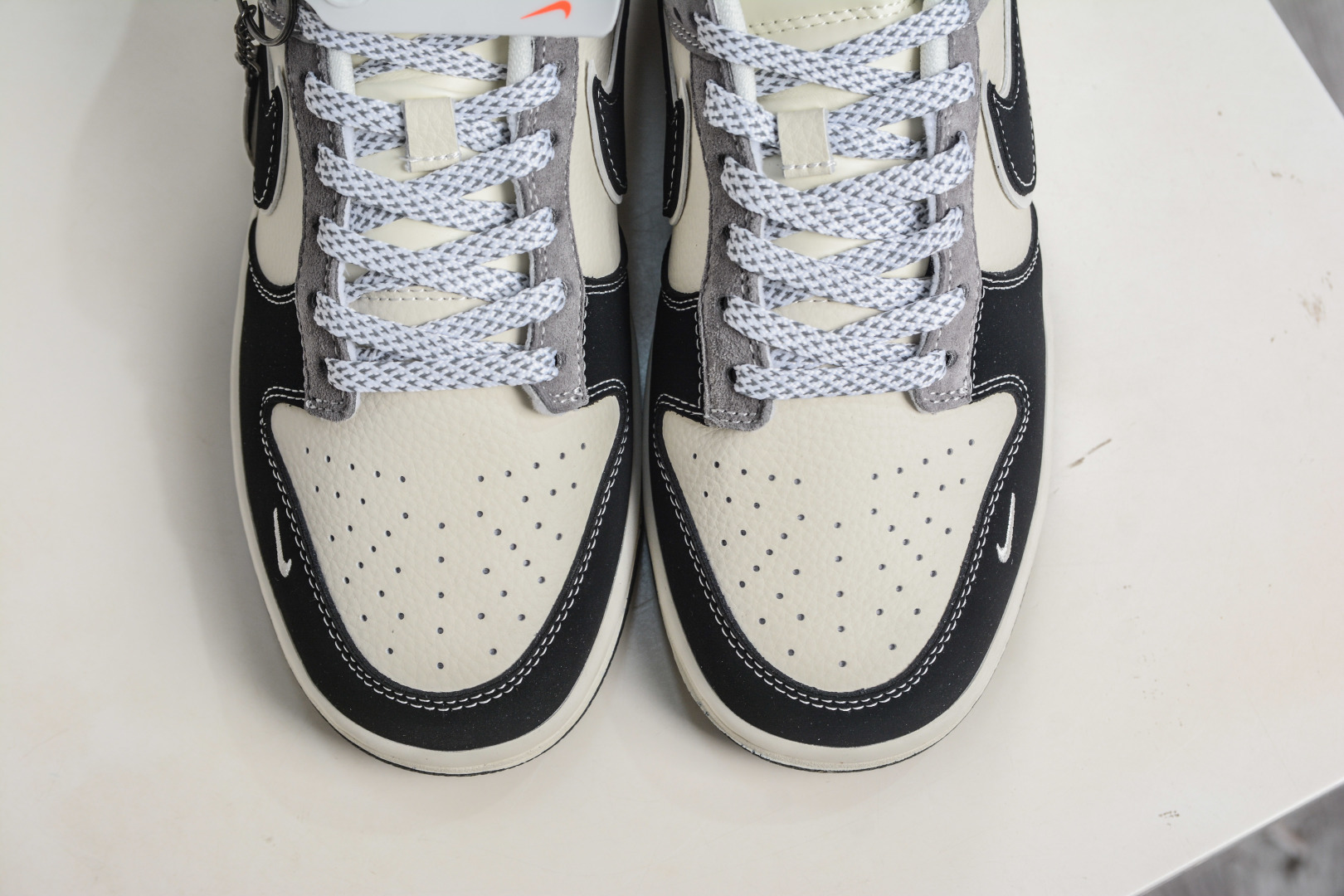 270 Nike SB Dunk Low x The North Face 北面联名-米黑灰猪八革 DN3168-010-Chinese UA Cheap High Quatity Brand Clothes Bags handbags Sneakers wholesale wholesaler seller from China Factory suppliers Fashion Clothing Shoes best Quality Beautiful Price 270 Nike SB Dunk Low x The North Face 北面联名-米黑灰猪八革 DN3168-010