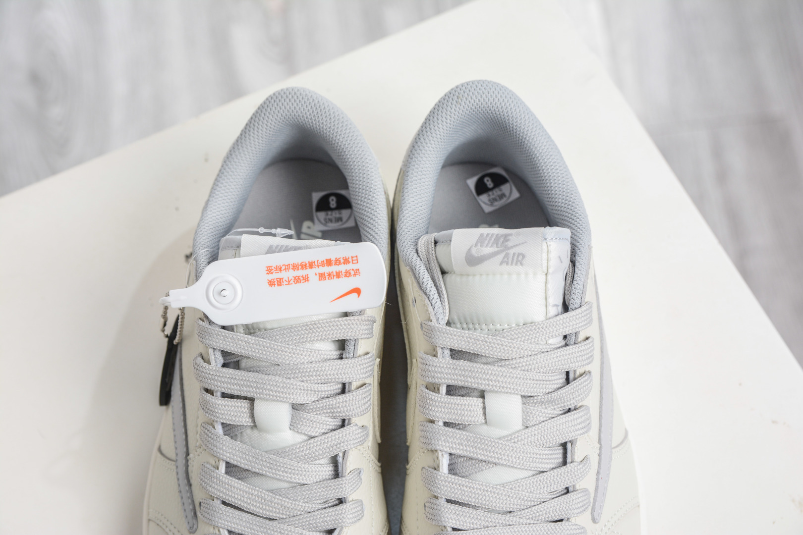 270 TS x Air Jordan x Fragment Design AJ1 Low 倒钩低帮联名藤原浩闪电-灰白 LK1099-062-Chinese UA Cheap High Quatity Brand Clothes Bags handbags Sneakers wholesale wholesaler seller from China Factory suppliers Fashion Clothing Shoes best Quality Beautiful Price 270 TS x Air Jordan x Fragment Design AJ1 Low 倒钩低帮联名藤原浩闪电-灰白 LK1099-062