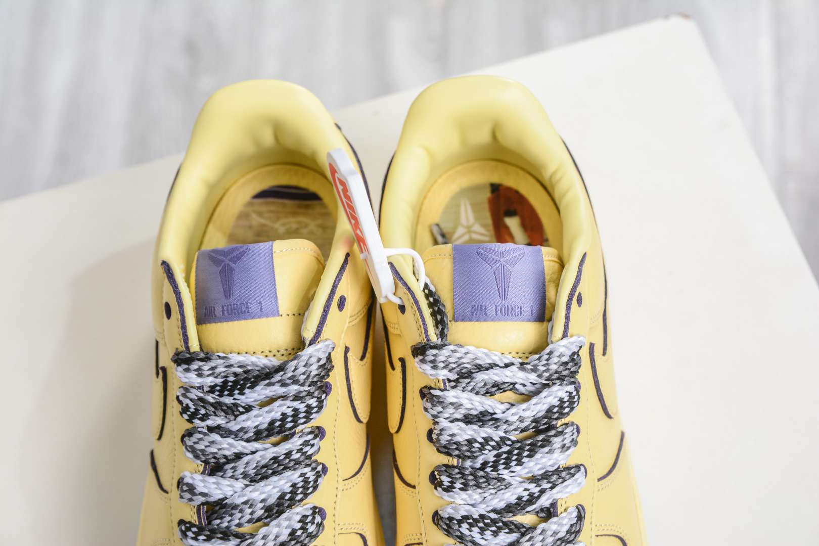 280 TOP版Kobe Bryant x Nike Air Force 1'07 Low”Mamba Mentality”空军一号 HV9408-700-Chinese UA Cheap High Quatity Brand Clothes Bags handbags Sneakers wholesale wholesaler seller from China Factory suppliers Fashion Clothing Shoes best Quality Beautiful Price 280 TOP版Kobe Bryant x Nike Air Force 1'07 Low”Mamba Mentality”空军一号 HV9408-700