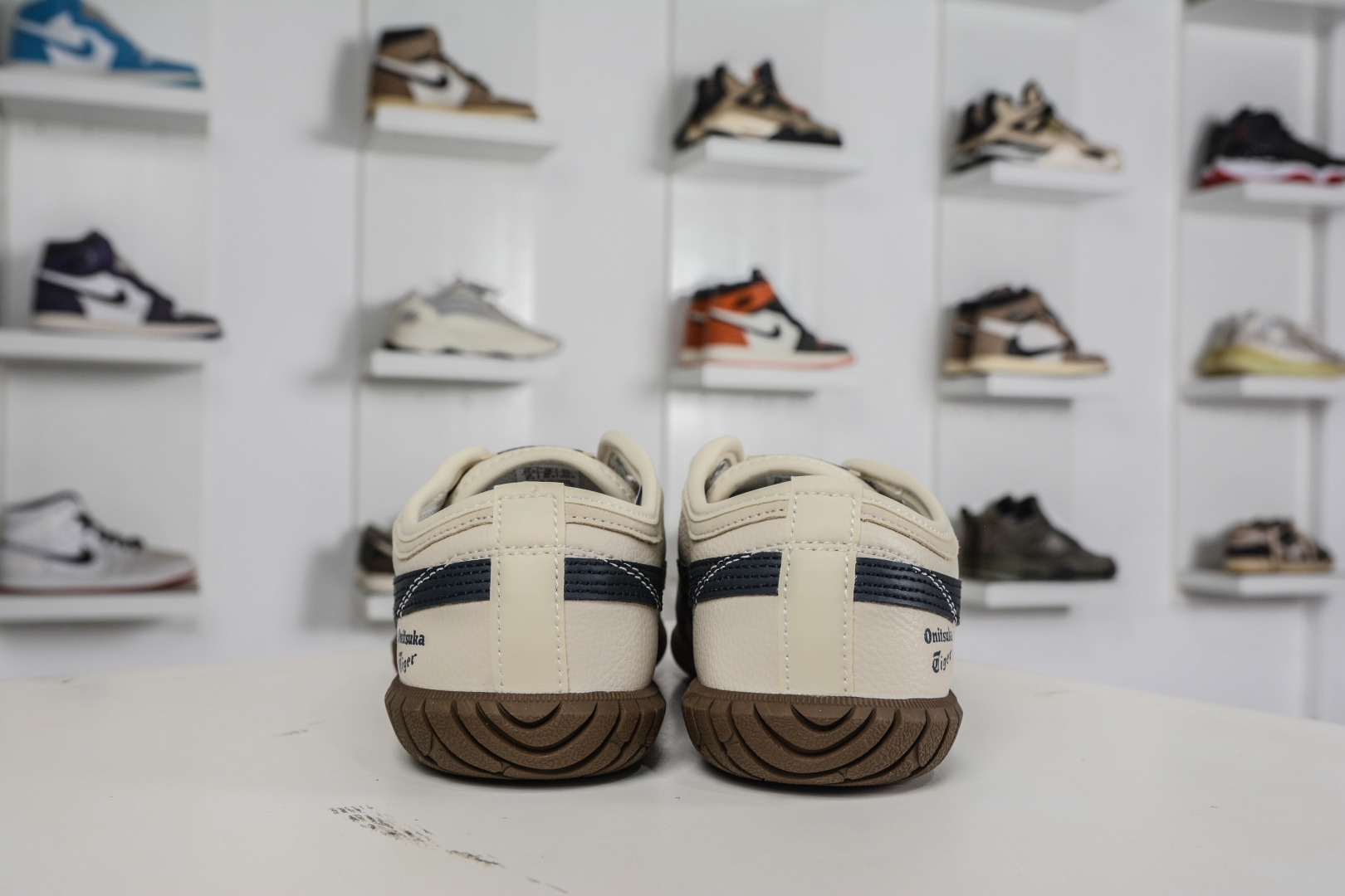 140 Onitsuka Tiger Tsunahiki Slip-on 鬼冢虎舒适百搭生活休闲鞋 1183C529-200-Chinese UA Cheap High Quatity Brand Clothes Bags handbags Sneakers wholesale wholesaler seller from China Factory suppliers Fashion Clothing Shoes best Quality Beautiful Price 140 Onitsuka Tiger Tsunahiki Slip-on 鬼冢虎舒适百搭生活休闲鞋 1183C529-200