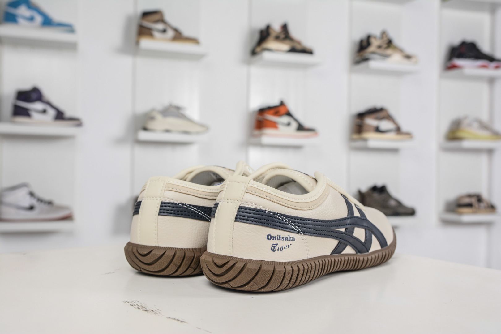140 Onitsuka Tiger Tsunahiki Slip-on 鬼冢虎舒适百搭生活休闲鞋 1183C529-200-Chinese UA Cheap High Quatity Brand Clothes Bags handbags Sneakers wholesale wholesaler seller from China Factory suppliers Fashion Clothing Shoes best Quality Beautiful Price 140 Onitsuka Tiger Tsunahiki Slip-on 鬼冢虎舒适百搭生活休闲鞋 1183C529-200