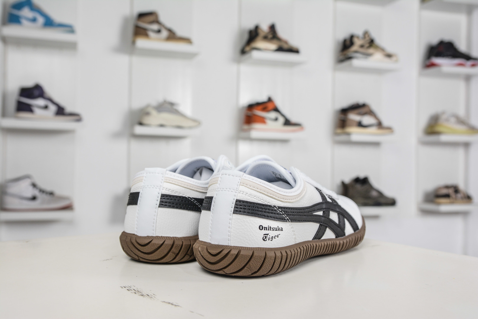 140 Onitsuka Tiger Tsunahiki Slip-on 鬼冢虎舒适百搭生活休闲鞋 1183C529-101-Chinese UA Cheap High Quatity Brand Clothes Bags handbags Sneakers wholesale wholesaler seller from China Factory suppliers Fashion Clothing Shoes best Quality Beautiful Price 140 Onitsuka Tiger Tsunahiki Slip-on 鬼冢虎舒适百搭生活休闲鞋 1183C529-101
