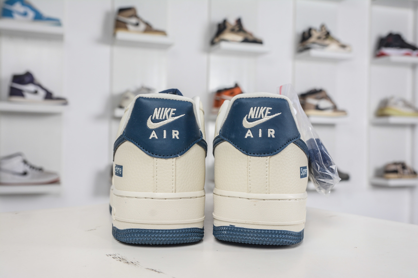 260 Nike Air Force 1 Low 07 x Supreme SUP联名-米白蓝 LD1999-003-Chinese UA Cheap High Quatity Brand Clothes Bags handbags Sneakers wholesale wholesaler seller from China Factory suppliers Fashion Clothing Shoes best Quality Beautiful Price 260 Nike Air Force 1 Low 07 x Supreme SUP联名-米白蓝 LD1999-003