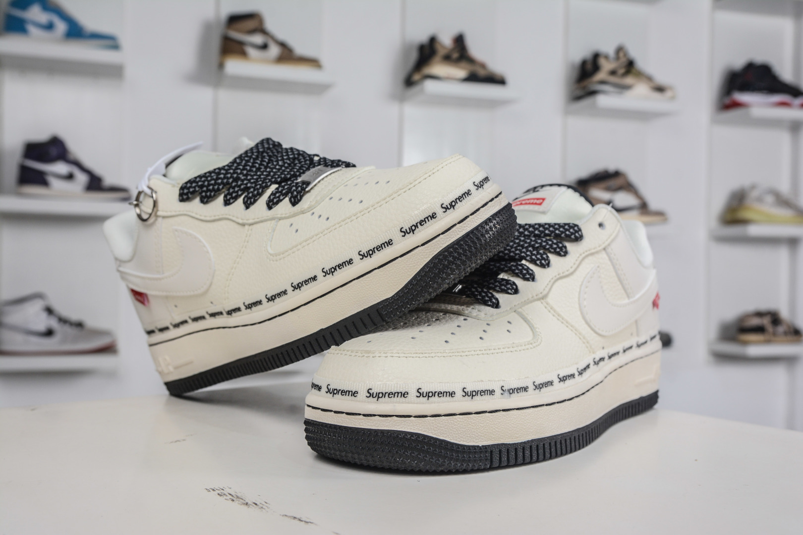 260 Nike Air Force 1 Low 07 x Supreme SUP联名-米白黑 XX3168-222-Chinese UA Cheap High Quatity Brand Clothes Bags handbags Sneakers wholesale wholesaler seller from China Factory suppliers Fashion Clothing Shoes best Quality Beautiful Price 260 Nike Air Force 1 Low 07 x Supreme SUP联名-米白黑 XX3168-222