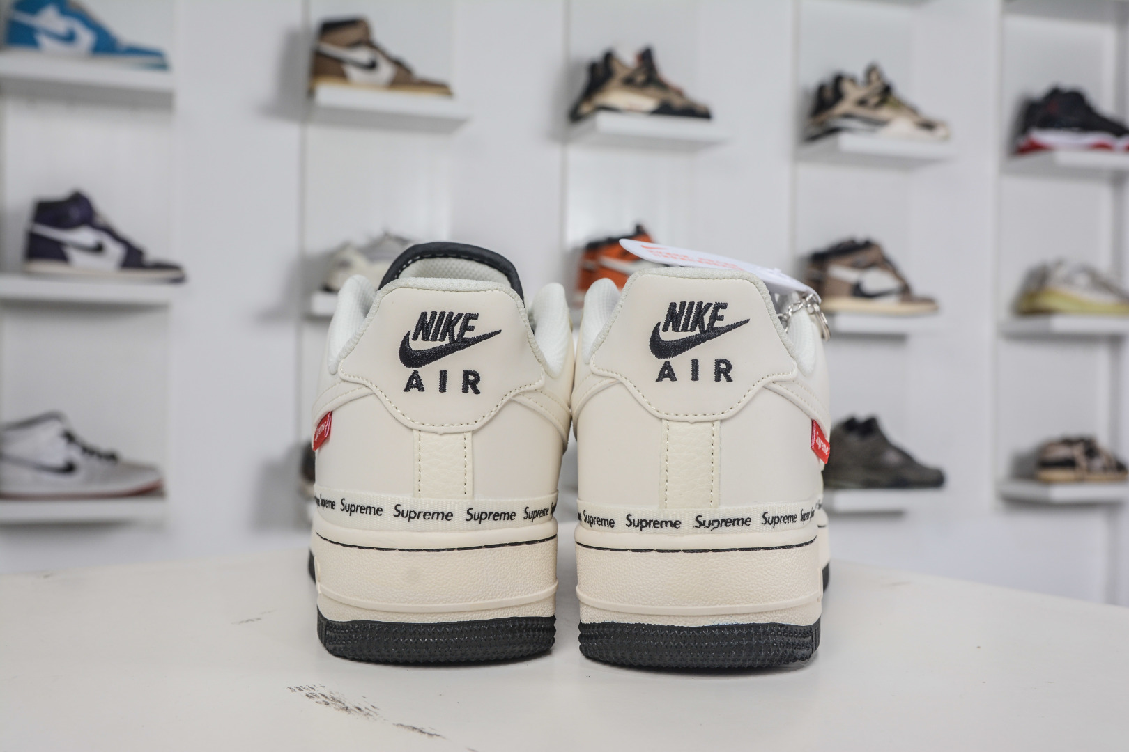 260 Nike Air Force 1 Low 07 x Supreme SUP联名-米白黑 XX3168-222-Chinese UA Cheap High Quatity Brand Clothes Bags handbags Sneakers wholesale wholesaler seller from China Factory suppliers Fashion Clothing Shoes best Quality Beautiful Price 260 Nike Air Force 1 Low 07 x Supreme SUP联名-米白黑 XX3168-222