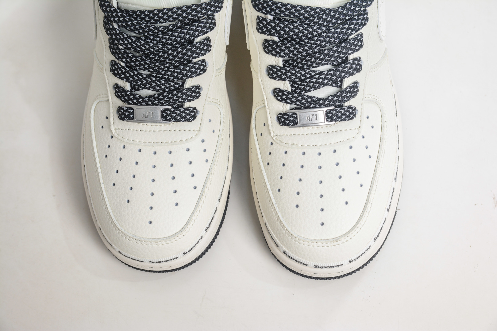 260 Nike Air Force 1 Low 07 x Supreme SUP联名-米白黑 XX3168-222-Chinese UA Cheap High Quatity Brand Clothes Bags handbags Sneakers wholesale wholesaler seller from China Factory suppliers Fashion Clothing Shoes best Quality Beautiful Price 260 Nike Air Force 1 Low 07 x Supreme SUP联名-米白黑 XX3168-222