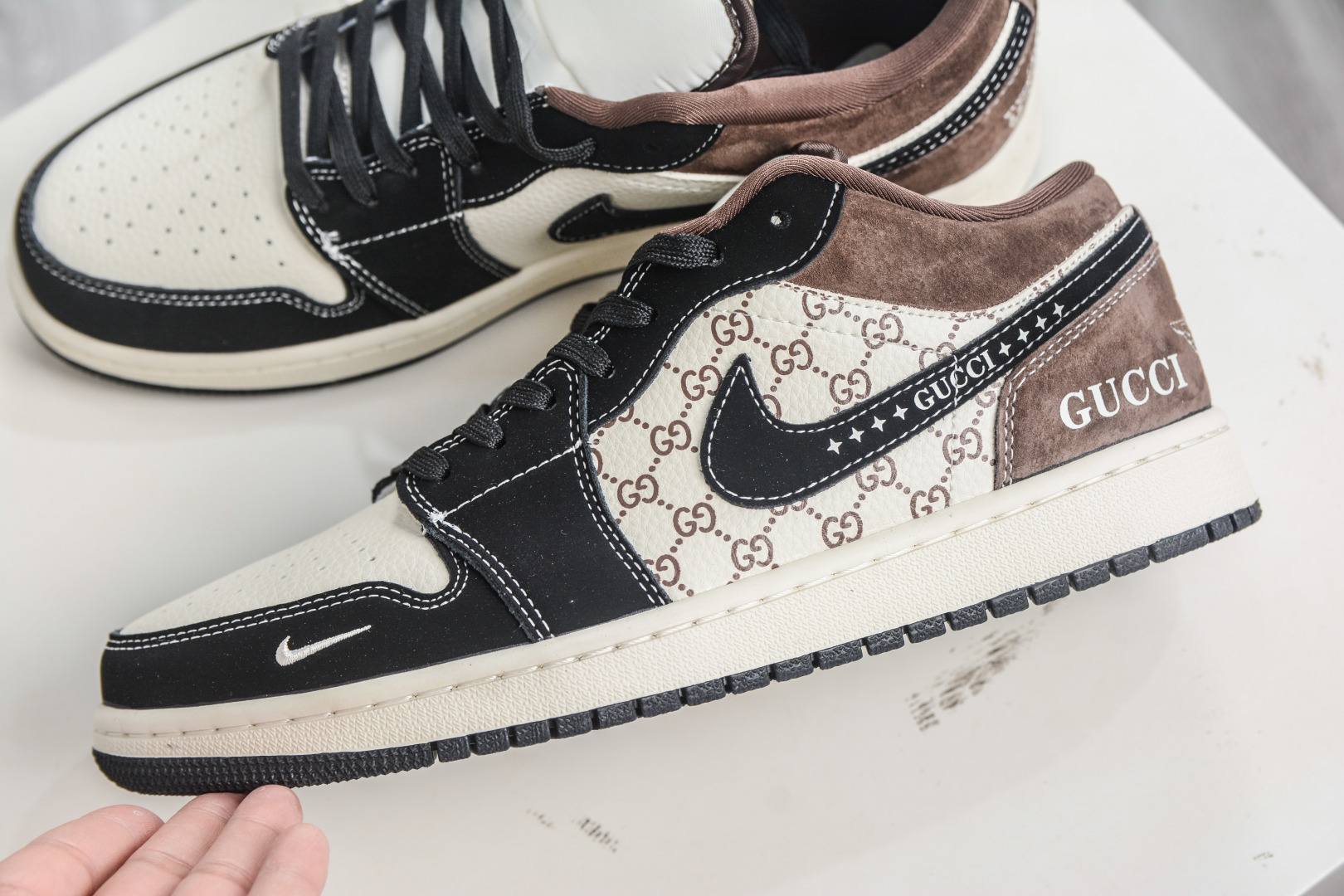 270 Air Jordan 1 Retro Low x GUCCI 古驰联名-米黑棕 定制配色 LD8888-011-Chinese UA Cheap High Quatity Brand Clothes Bags handbags Sneakers wholesale wholesaler seller from China Factory suppliers Fashion Clothing Shoes best Quality Beautiful Price 270 Air Jordan 1 Retro Low x GUCCI 古驰联名-米黑棕 定制配色 LD8888-011