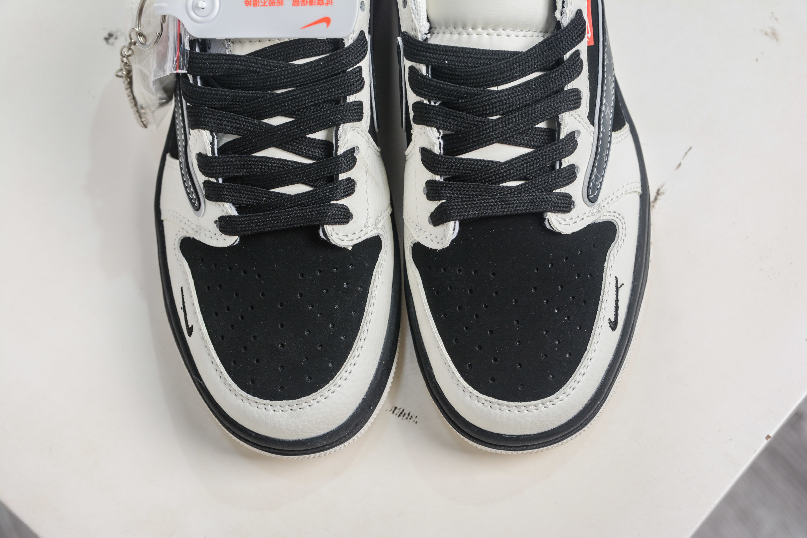 270 TS x Air Jordan x Louis Vuitton AJ1 Low 倒钩低帮LV联名-白黑灰 JW1188-173-Chinese UA Cheap High Quatity Brand Clothes Bags handbags Sneakers wholesale wholesaler seller from China Factory suppliers Fashion Clothing Shoes best Quality Beautiful Price 270 TS x Air Jordan x Louis Vuitton AJ1 Low 倒钩低帮LV联名-白黑灰 JW1188-173