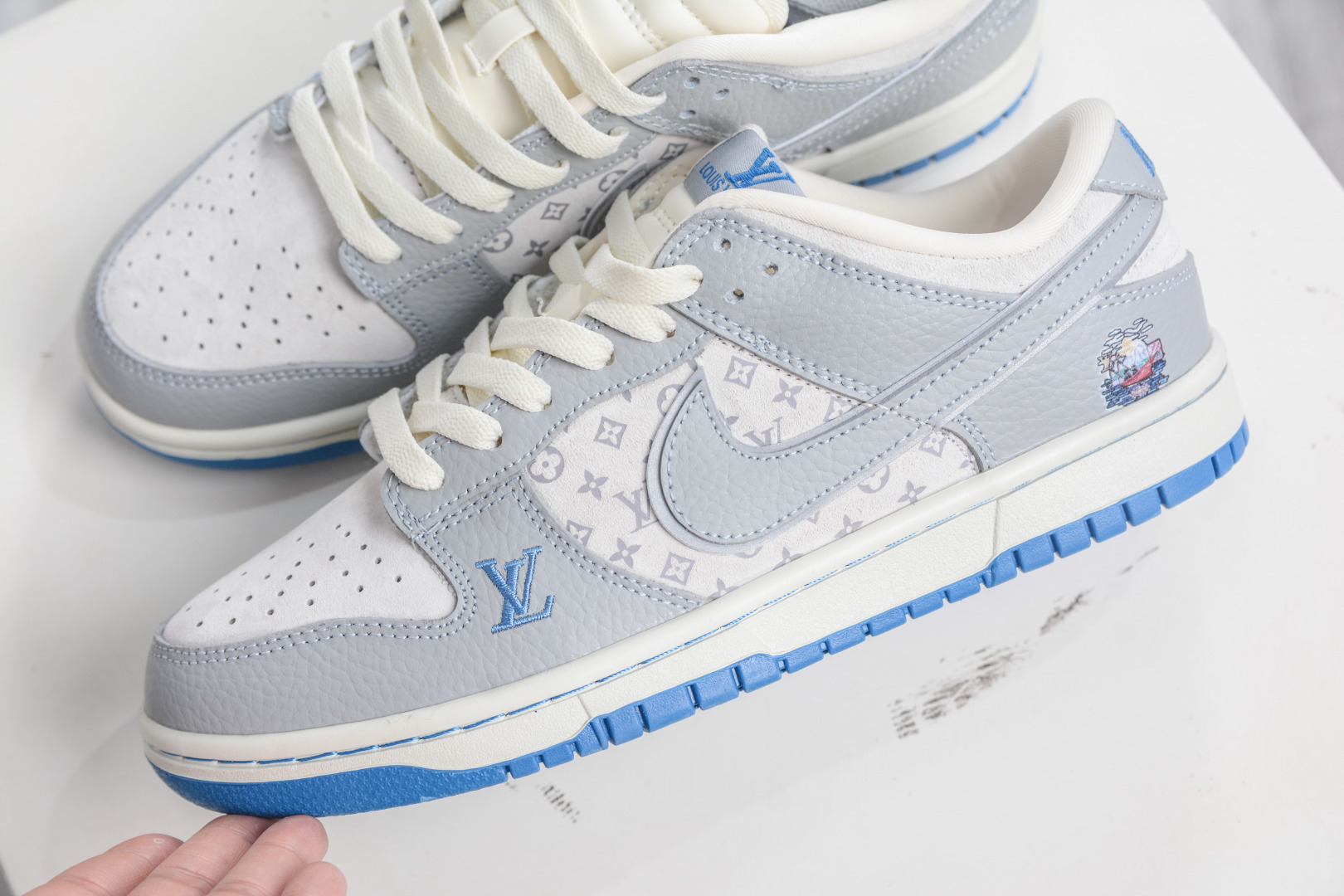 270 Nike SB Dunk Low x Louis Vuitton LV联名-米灰蓝 YF9511-912