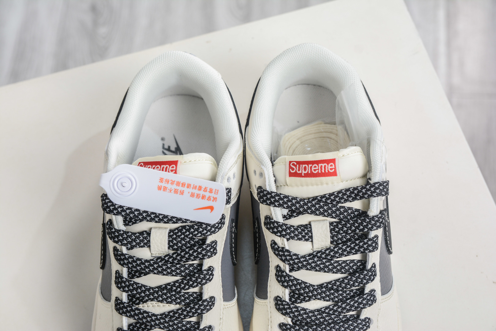 270 Nike SB Dunk Low x Superme SUP联名-米灰黑 JP1628-011-Chinese UA Cheap High Quatity Brand Clothes Bags handbags Sneakers wholesale wholesaler seller from China Factory suppliers Fashion Clothing Shoes best Quality Beautiful Price 270 Nike SB Dunk Low x Superme SUP联名-米灰黑 JP1628-011