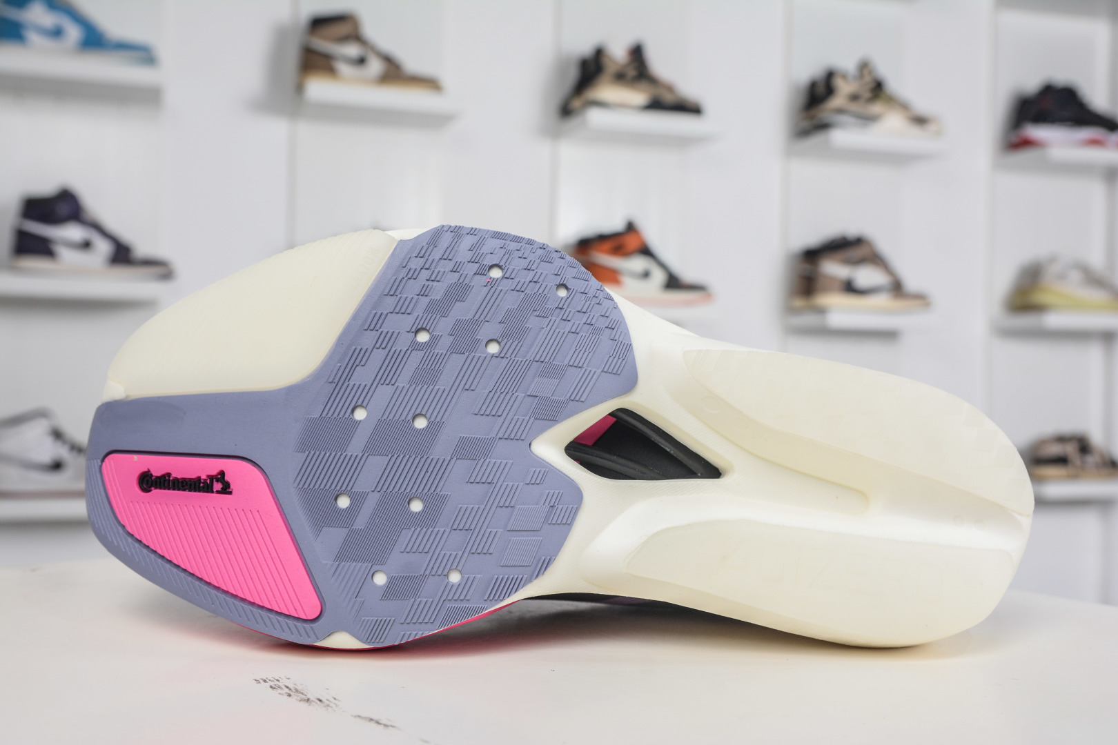 220 Adidas Adizero Prime X3 Strung 舒适防滑耐磨低帮跑步鞋 JQ2801