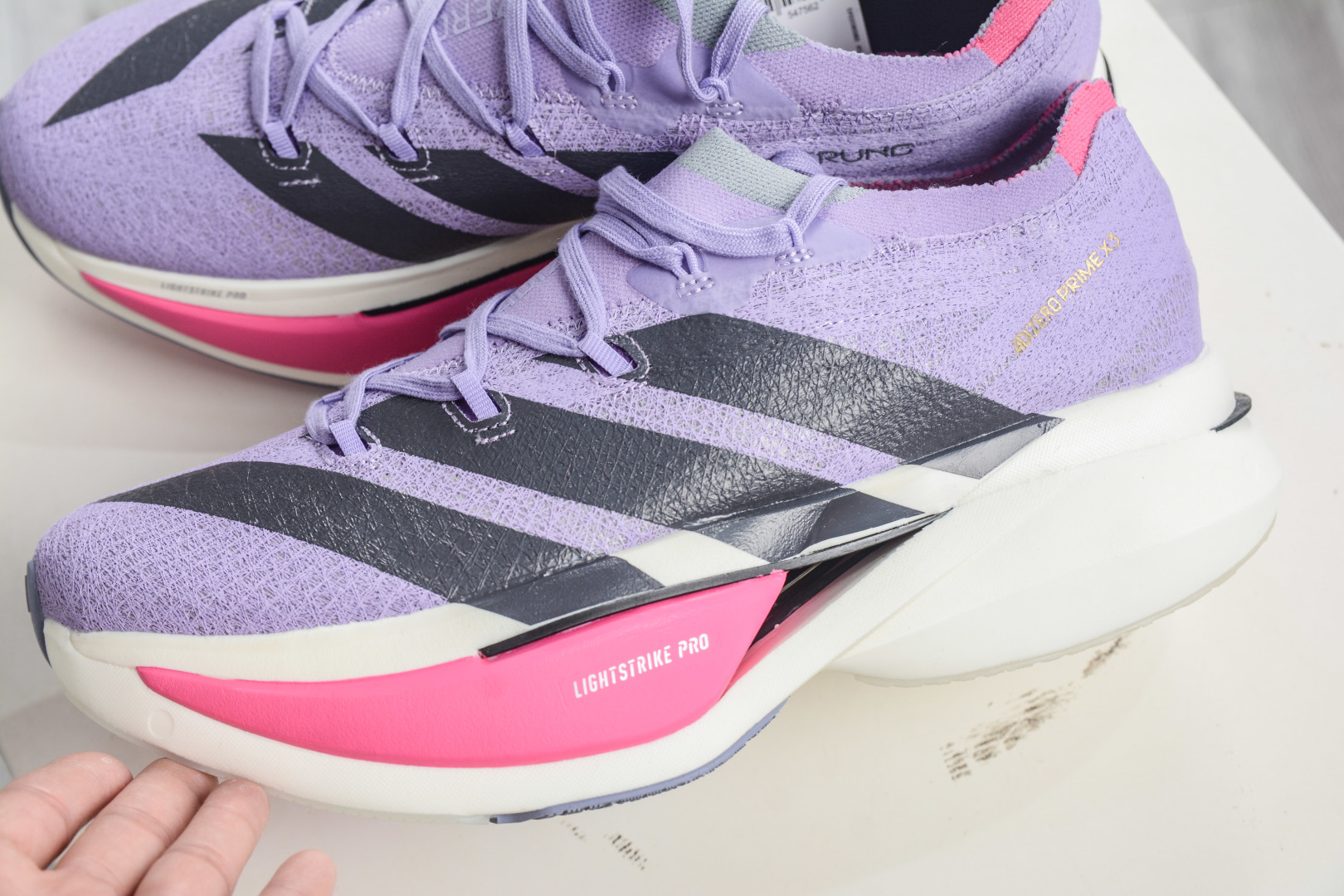 220 Adidas Adizero Prime X3 Strung 舒适防滑耐磨低帮跑步鞋 JQ2801