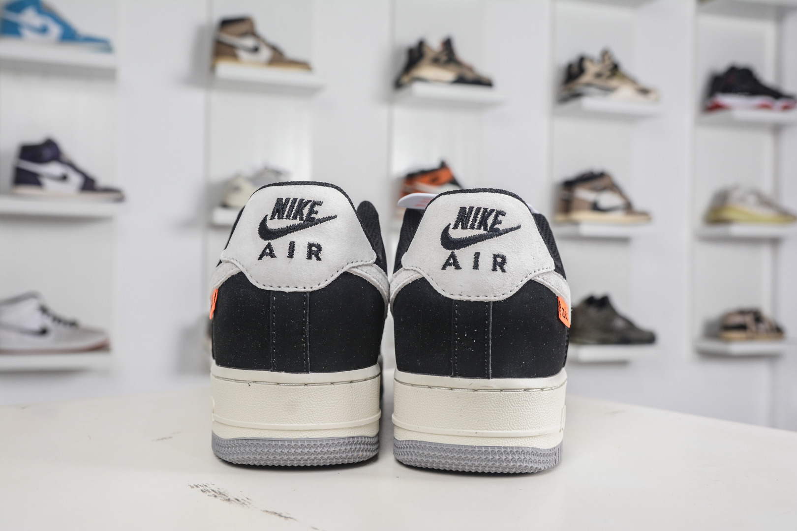 260 NIke Air Force 1 '07 Low 墨黑灰白 FQ3544-001