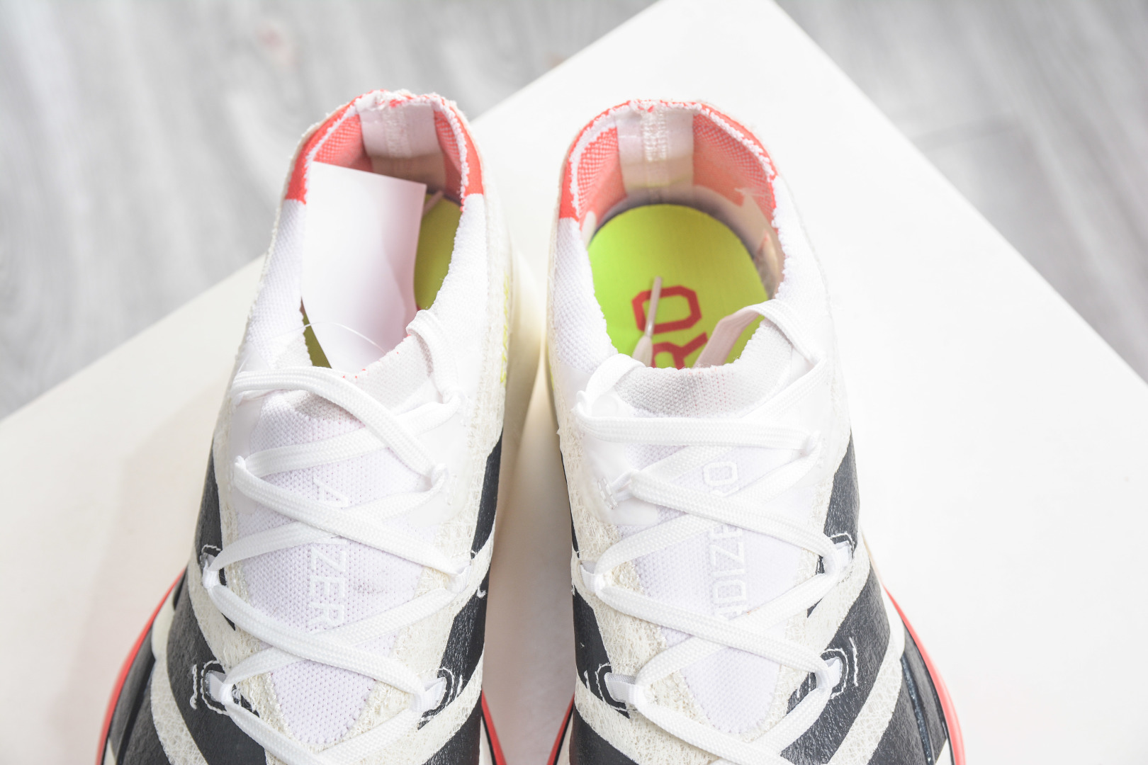 220 Adidas Adizero Prime X3 Strung 舒适防滑耐磨低帮跑步鞋 JR2597-Chinese UA Cheap High Quatity Brand Clothes Bags handbags Sneakers wholesale wholesaler seller from China Factory suppliers Fashion Clothing Shoes best Quality Beautiful Price 220 Adidas Adizero Prime X3 Strung 舒适防滑耐磨低帮跑步鞋 JR2597