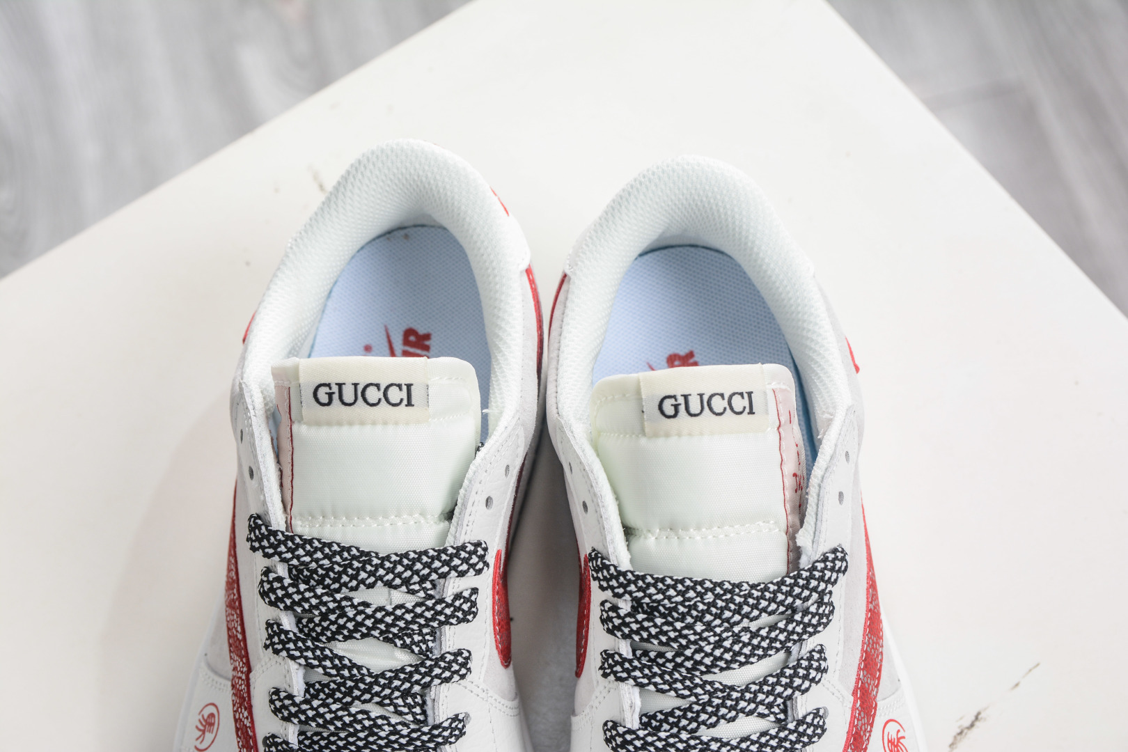 270 TS x Air Jordan x GUCCI AJ1 Low 倒钩低帮联名古驰马年限定-米红 DZ5899-044