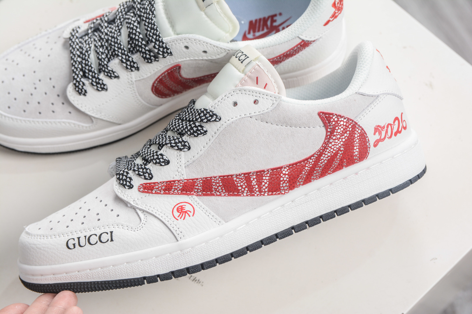 270 TS x Air Jordan x GUCCI AJ1 Low 倒钩低帮联名古驰马年限定-米红 DZ5899-044