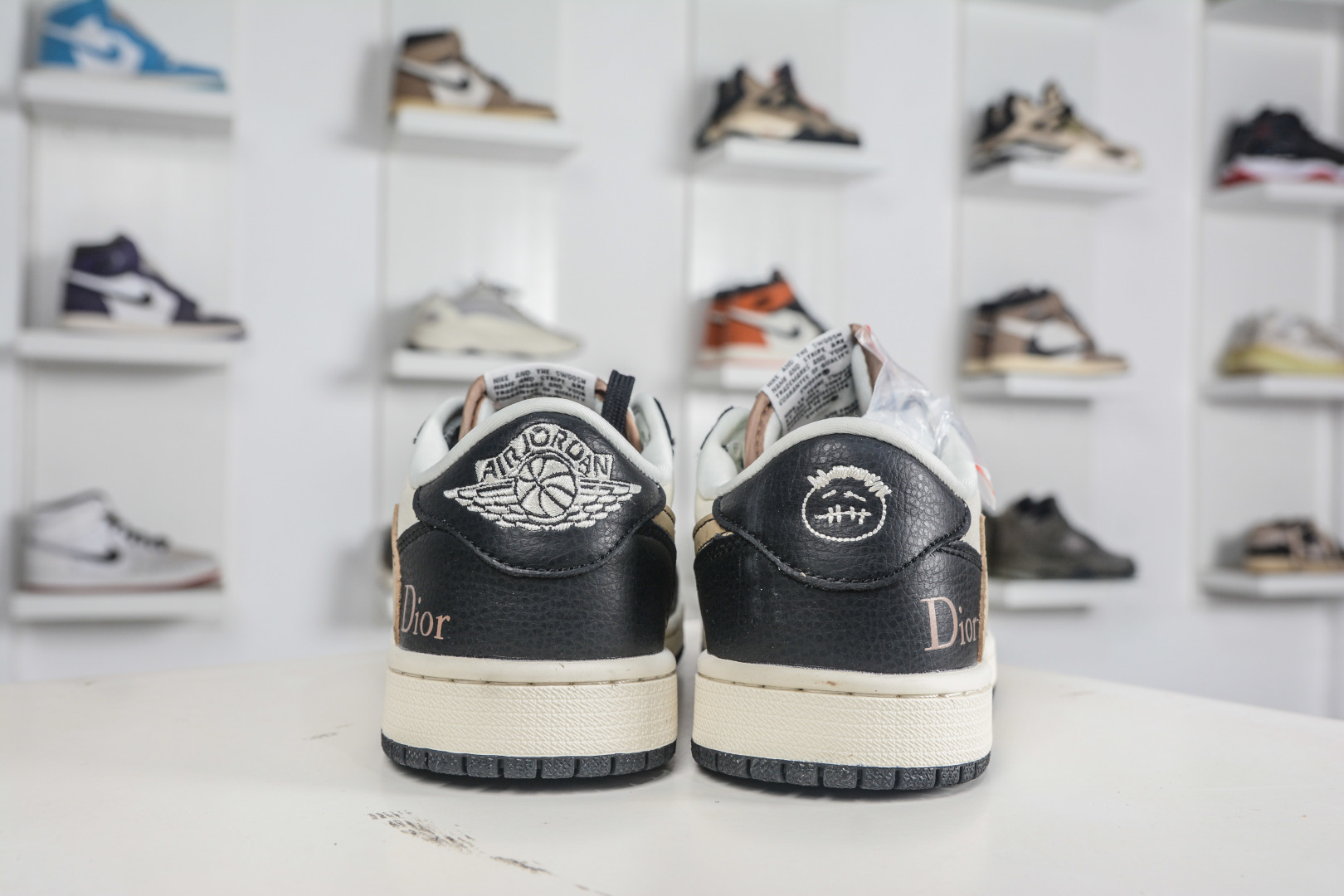 270 TS x Air Jordan x DIOR AJ1 Low 倒钩低帮迪奥联名-米黑卡其棕 DD7866-100-Chinese UA Cheap High Quatity Brand Clothes Bags handbags Sneakers wholesale wholesaler seller from China Factory suppliers Fashion Clothing Shoes best Quality Beautiful Price 270 TS x Air Jordan x DIOR AJ1 Low 倒钩低帮迪奥联名-米黑卡其棕 DD7866-100