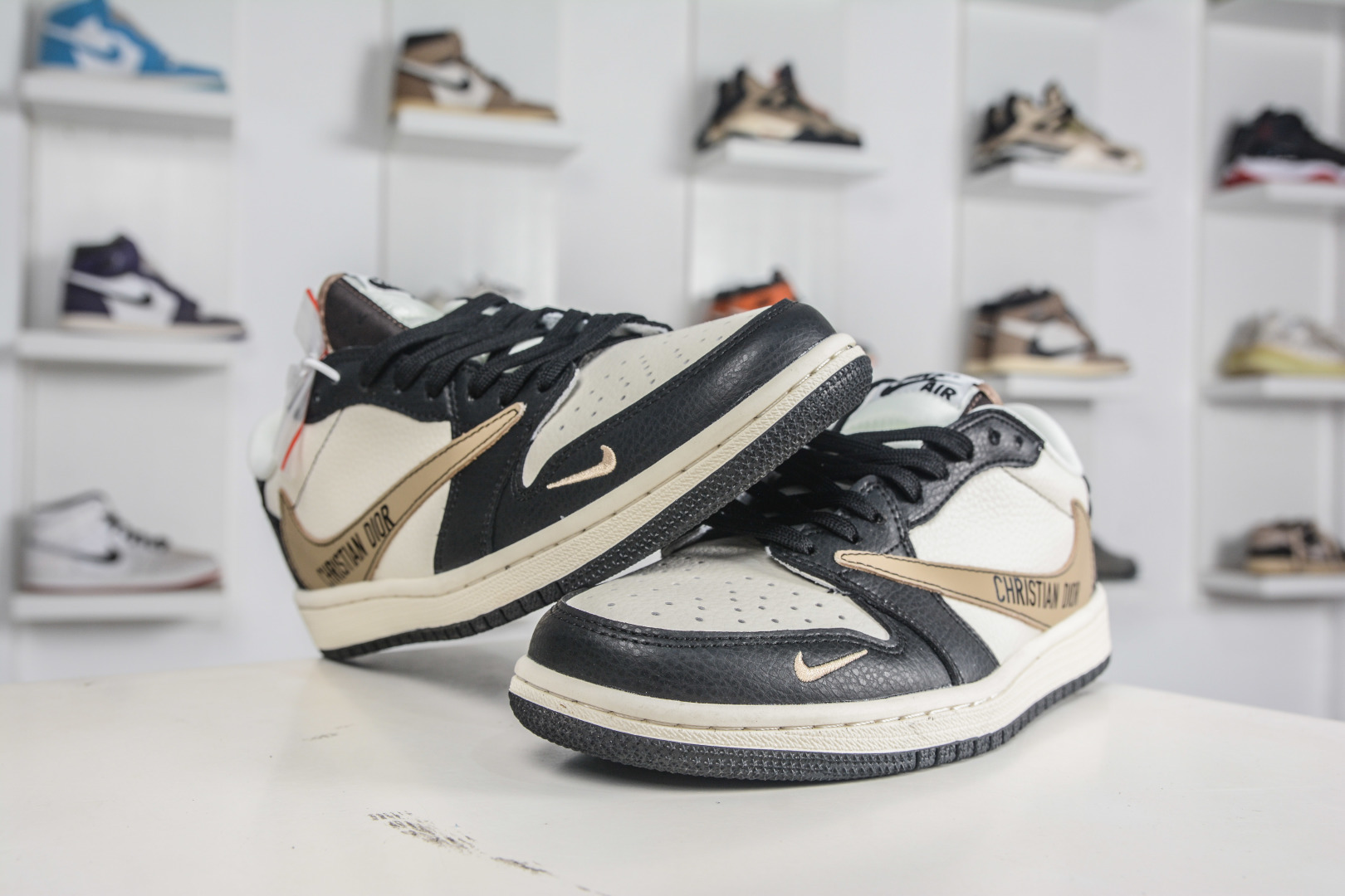 270 TS x Air Jordan x DIOR AJ1 Low 倒钩低帮迪奥联名-米黑卡其棕 DD7866-100-Chinese UA Cheap High Quatity Brand Clothes Bags handbags Sneakers wholesale wholesaler seller from China Factory suppliers Fashion Clothing Shoes best Quality Beautiful Price 270 TS x Air Jordan x DIOR AJ1 Low 倒钩低帮迪奥联名-米黑卡其棕 DD7866-100