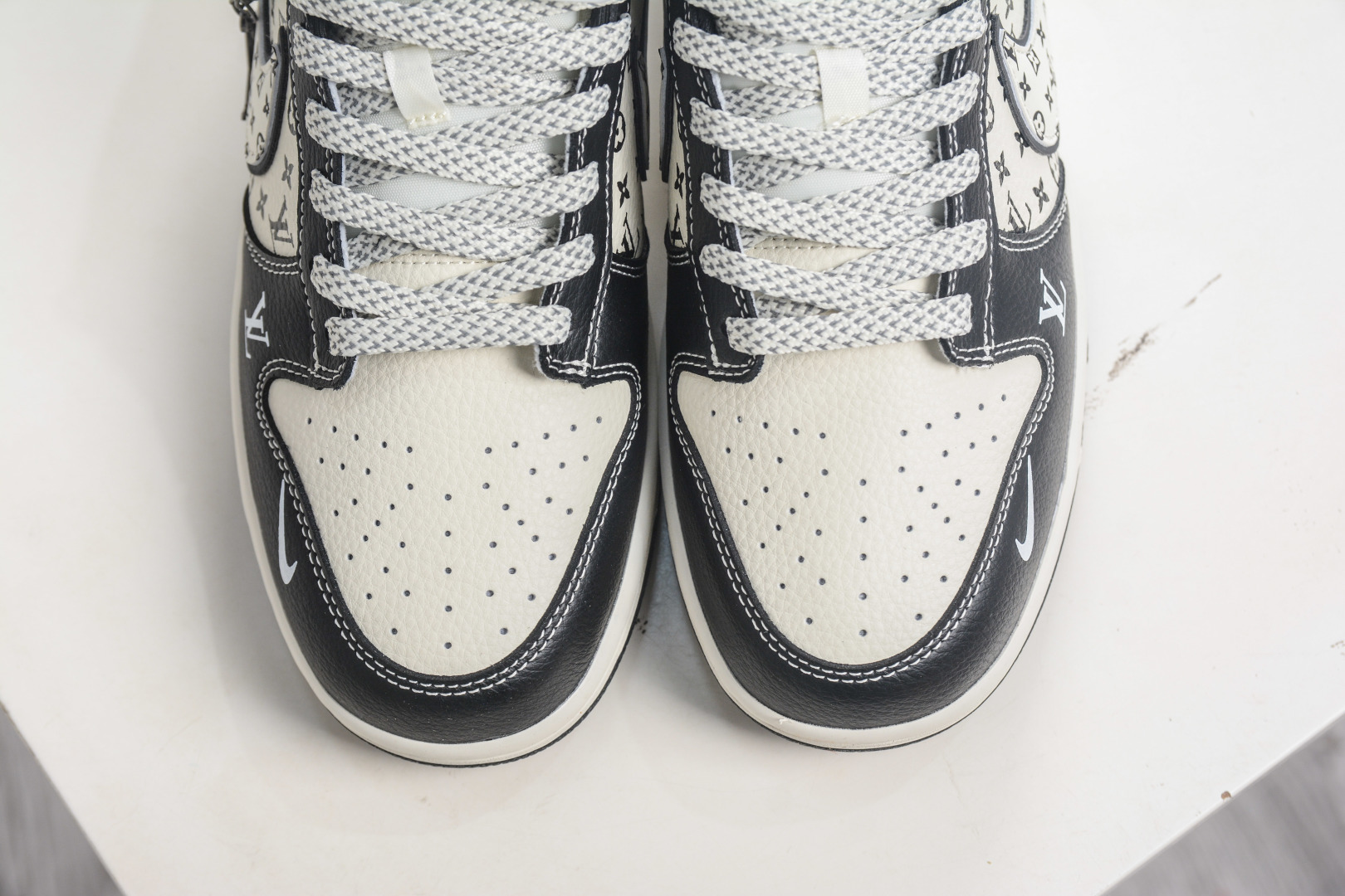 270 Nike SB Dunk Low x Louis Vuitton LV联名-米黑印花 MN1688-101-Chinese UA Cheap High Quatity Brand Clothes Bags handbags Sneakers wholesale wholesaler seller from China Factory suppliers Fashion Clothing Shoes best Quality Beautiful Price 270 Nike SB Dunk Low x Louis Vuitton LV联名-米黑印花 MN1688-101