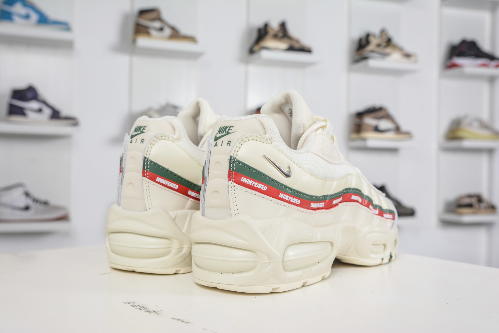 380 UNDEFEATED x NK Air Max 95 Big Bubble 舒适贴合跑步鞋 联名米白 IB4453-100
