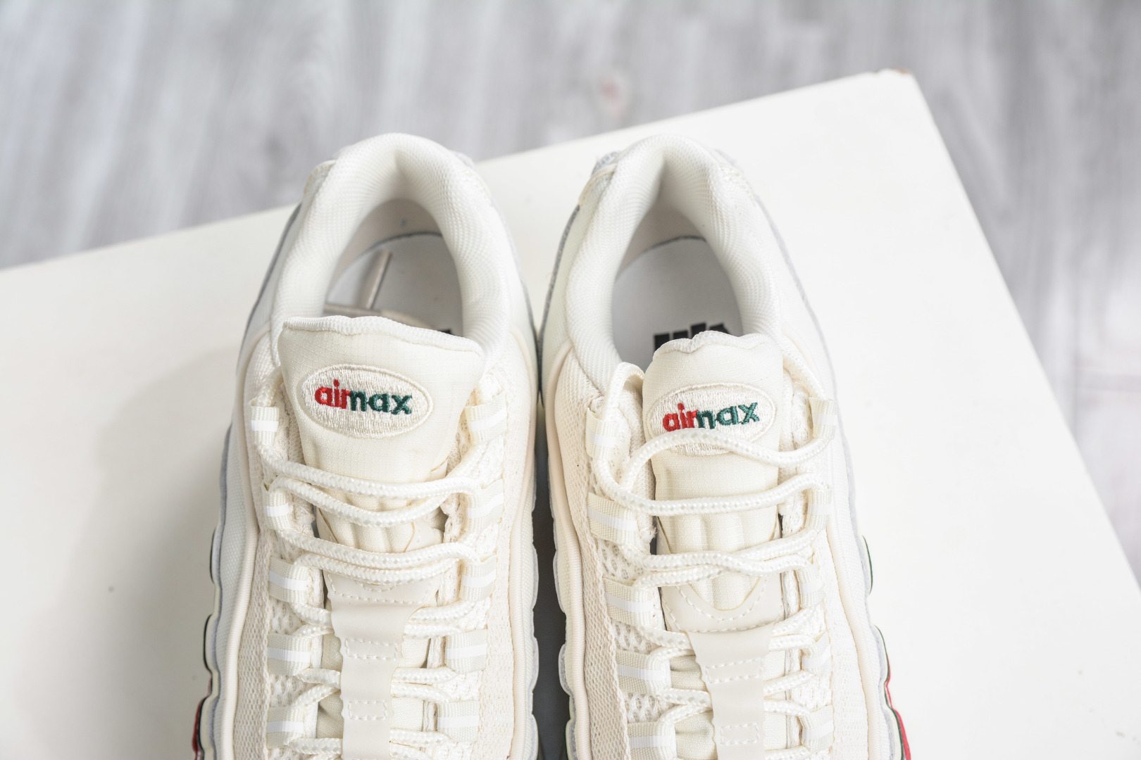380 UNDEFEATED x NK Air Max 95 Big Bubble 舒适贴合跑步鞋 联名米白 IB4453-100
