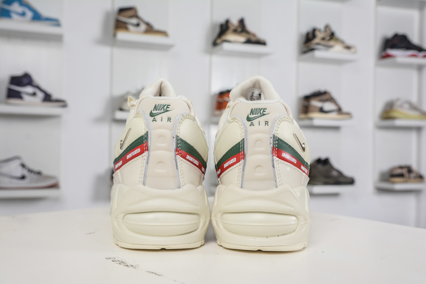 380 UNDEFEATED x NK Air Max 95 Big Bubble 舒适贴合跑步鞋 联名米白 IB4453-100