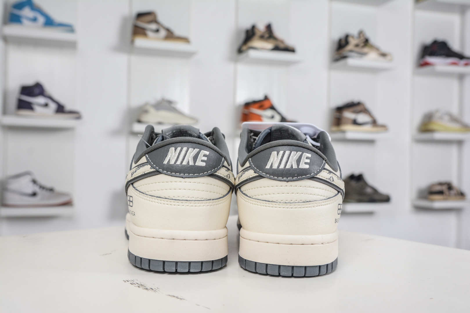 270 Nike SB Dunk Low x Balenciaga 巴黎世家联名-米白灰 XD1588-246-Chinese UA Cheap High Quatity Brand Clothes Bags handbags Sneakers wholesale wholesaler seller from China Factory suppliers Fashion Clothing Shoes best Quality Beautiful Price 270 Nike SB Dunk Low x Balenciaga 巴黎世家联名-米白灰 XD1588-246