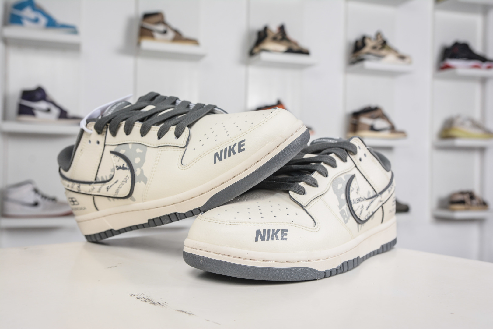 270 Nike SB Dunk Low x Balenciaga 巴黎世家联名-米白灰 XD1588-246-Chinese UA Cheap High Quatity Brand Clothes Bags handbags Sneakers wholesale wholesaler seller from China Factory suppliers Fashion Clothing Shoes best Quality Beautiful Price 270 Nike SB Dunk Low x Balenciaga 巴黎世家联名-米白灰 XD1588-246