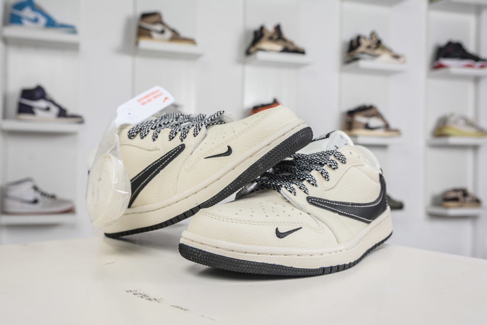 270 The North Face x Supreme x Travis Scott x Air Jordan 1 Low乔丹1代低帮倒钩北面Sup联名-米白黑 LD2028-064-Chinese UA Cheap High Quatity Brand Clothes Bags handbags Sneakers wholesale wholesaler seller from China Factory suppliers Fashion Clothing Shoes best Quality Beautiful Price 270 The North Face x Supreme x Travis Scott x Air Jordan 1 Low乔丹1代低帮倒钩北面Sup联名-米白黑 LD2028-064