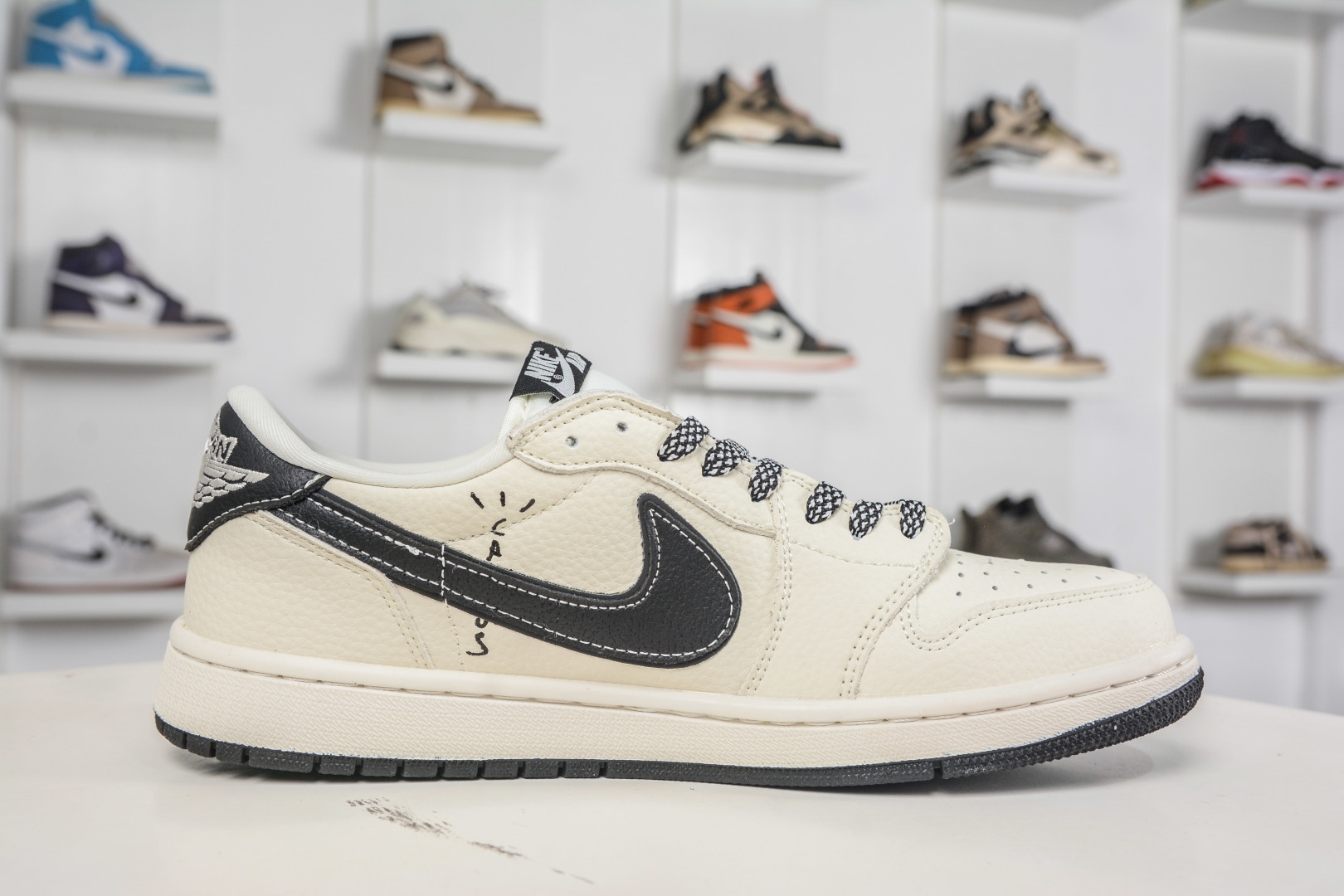 270 The North Face x Supreme x Travis Scott x Air Jordan 1 Low乔丹1代低帮倒钩北面Sup联名-米白黑 LD2028-064-Chinese UA Cheap High Quatity Brand Clothes Bags handbags Sneakers wholesale wholesaler seller from China Factory suppliers Fashion Clothing Shoes best Quality Beautiful Price 270 The North Face x Supreme x Travis Scott x Air Jordan 1 Low乔丹1代低帮倒钩北面Sup联名-米白黑 LD2028-064