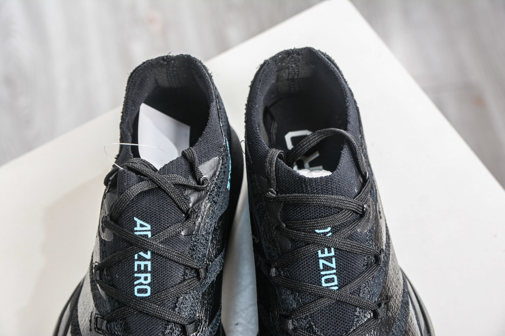 220 Adidas Adizero Prime X3 Strung 舒适防滑耐磨低帮跑步鞋 JR7411