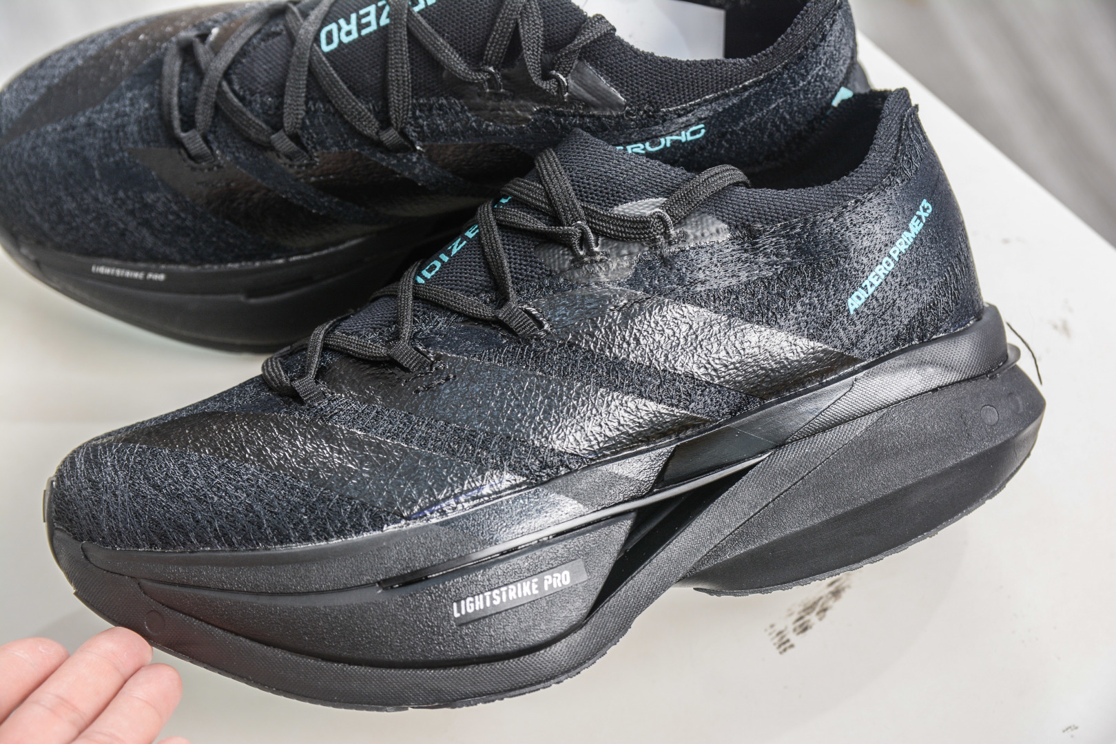 220 Adidas Adizero Prime X3 Strung 舒适防滑耐磨低帮跑步鞋 JR7411