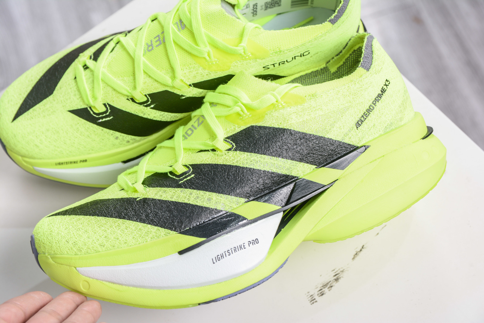 220 Adidas Adizero Prime X3 Strung 舒适防滑耐磨低帮跑步鞋 JI2981