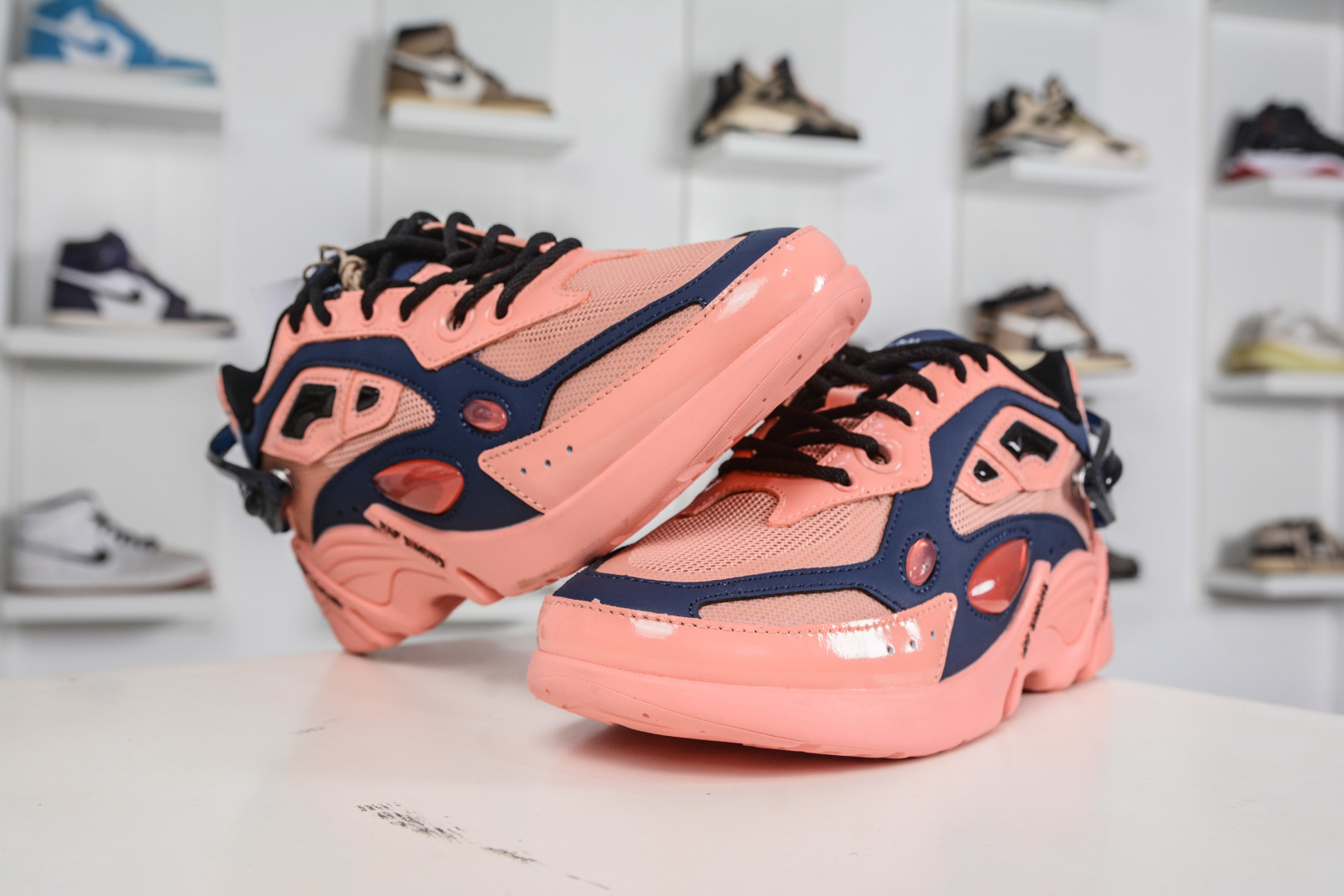 260 RAF SIMONS Cylon-21 ”水泡” 先锋潮流 复古低帮休闲鞋 圆头系带 低帮休闲鞋 HR740010L-330-Chinese UA Cheap High Quatity Brand Clothes Bags handbags Sneakers wholesale wholesaler seller from China Factory suppliers Fashion Clothing Shoes best Quality Beautiful Price 260 RAF SIMONS Cylon-21 ”水泡” 先锋潮流 复古低帮休闲鞋 圆头系带 低帮休闲鞋 HR740010L-330