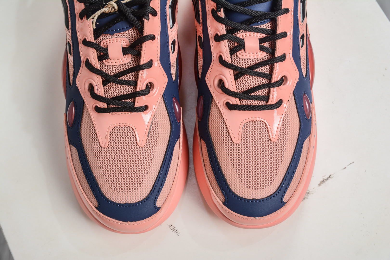 260 RAF SIMONS Cylon-21 ”水泡” 先锋潮流 复古低帮休闲鞋 圆头系带 低帮休闲鞋 HR740010L-330-Chinese UA Cheap High Quatity Brand Clothes Bags handbags Sneakers wholesale wholesaler seller from China Factory suppliers Fashion Clothing Shoes best Quality Beautiful Price 260 RAF SIMONS Cylon-21 ”水泡” 先锋潮流 复古低帮休闲鞋 圆头系带 低帮休闲鞋 HR740010L-330