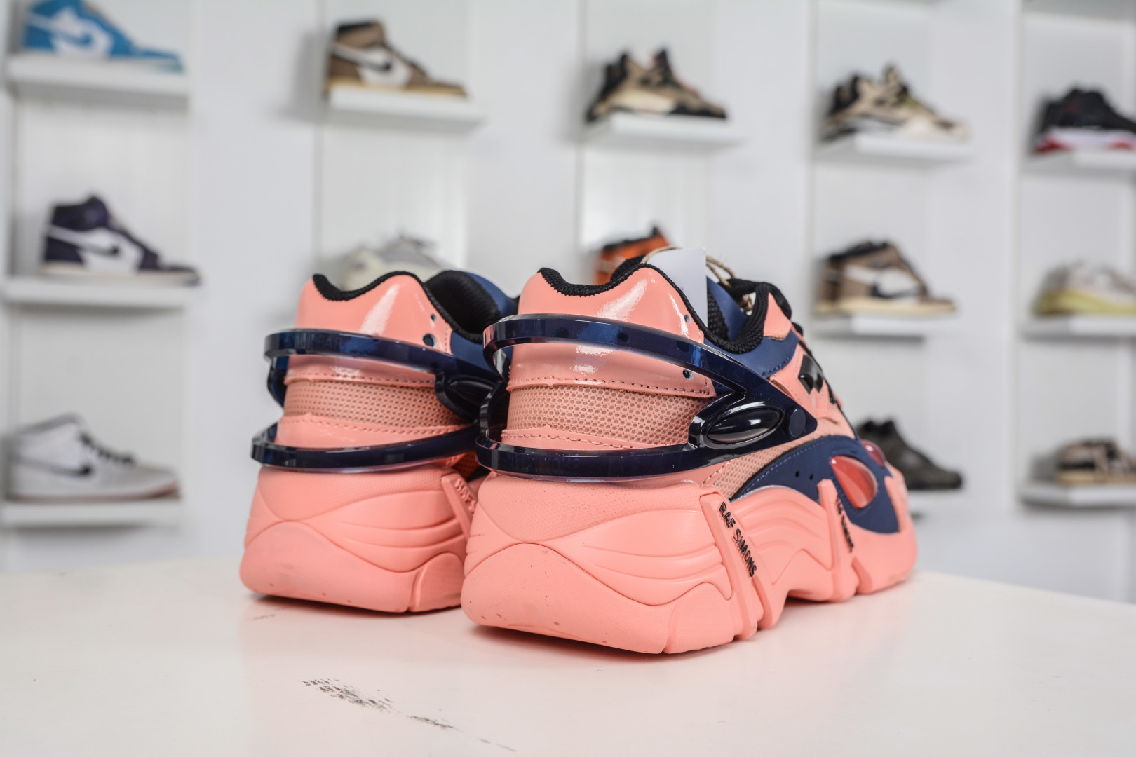 260 RAF SIMONS Cylon-21 ”水泡” 先锋潮流 复古低帮休闲鞋 圆头系带 低帮休闲鞋 HR740010L-330-Chinese UA Cheap High Quatity Brand Clothes Bags handbags Sneakers wholesale wholesaler seller from China Factory suppliers Fashion Clothing Shoes best Quality Beautiful Price 260 RAF SIMONS Cylon-21 ”水泡” 先锋潮流 复古低帮休闲鞋 圆头系带 低帮休闲鞋 HR740010L-330